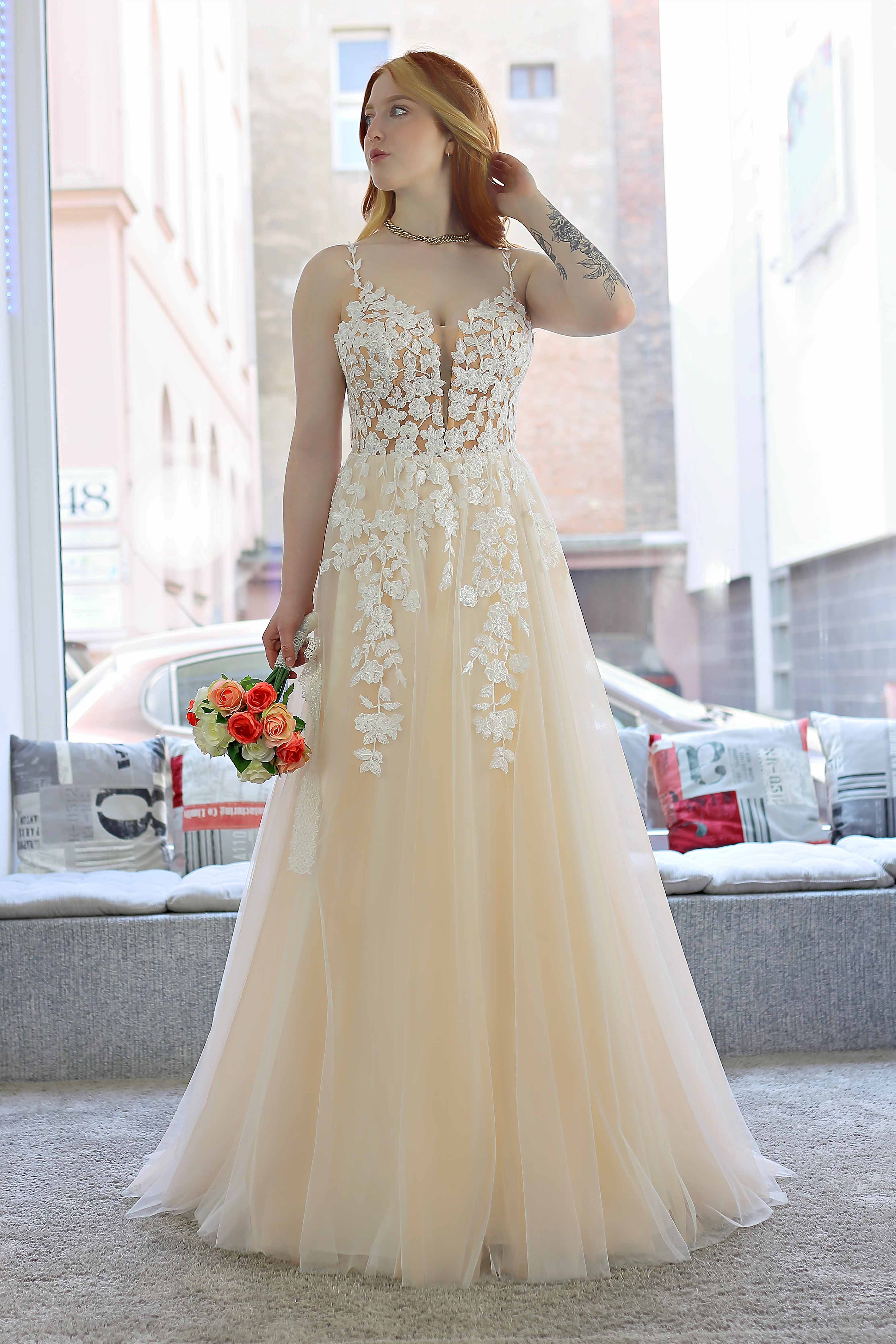 Schantal Brautkleid aus der Kollektion „Pilar“, Modell 14004.