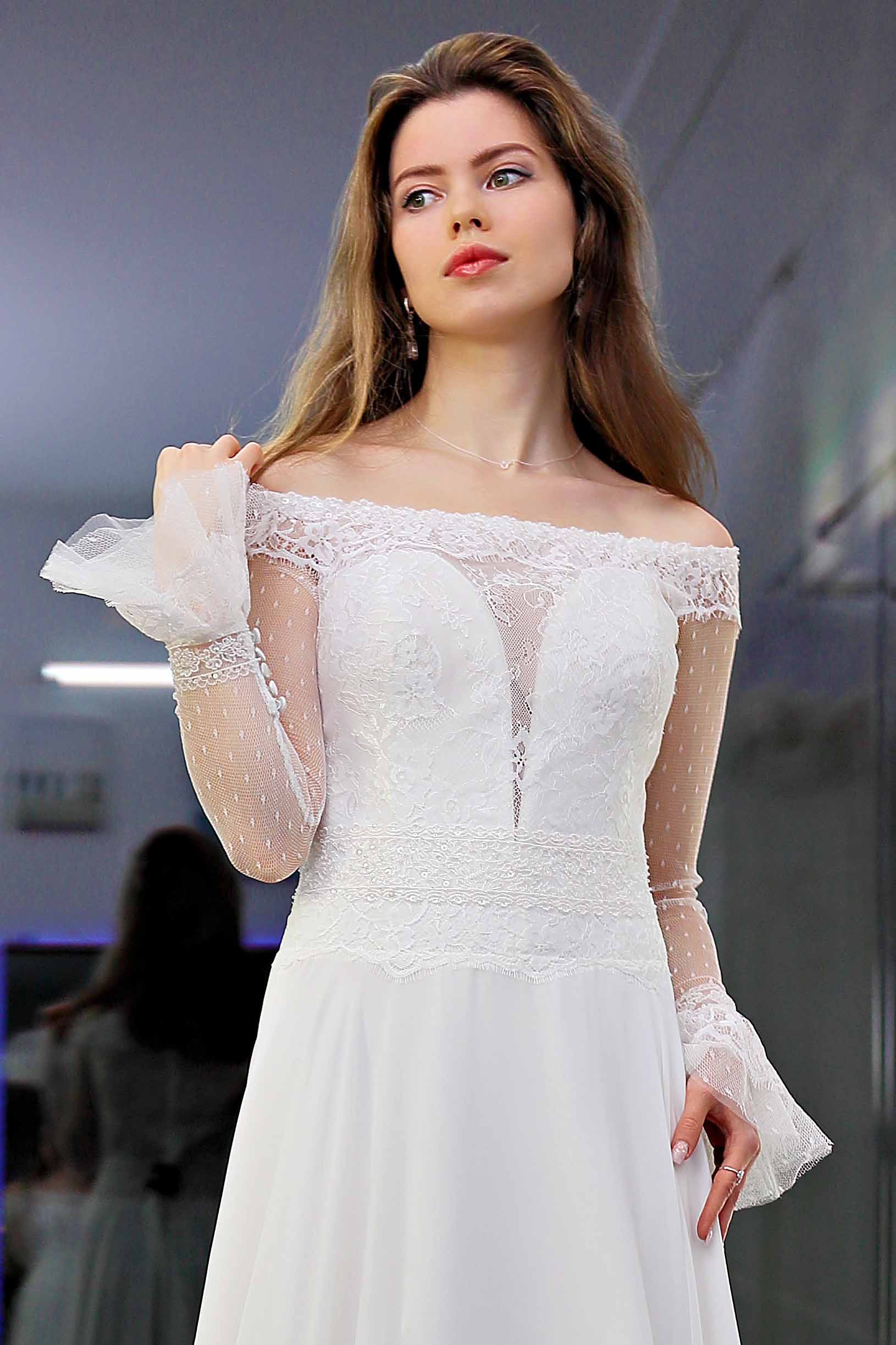Schantal Brautkleid aus der Kollektion „Traum“, Modell 14005. Foto 2