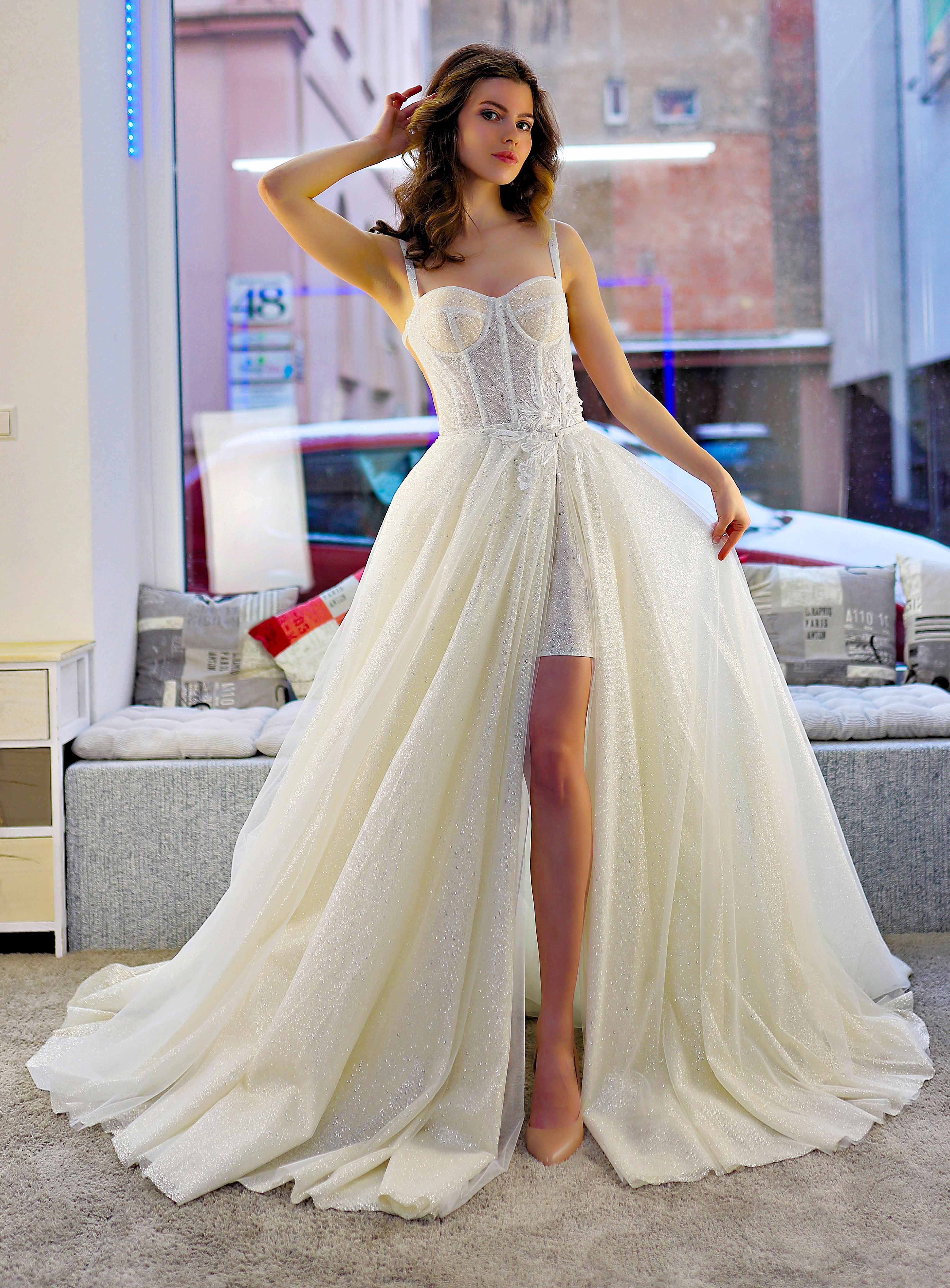 Schantal Brautkleid aus der Kollektion „Pilar“, Modell 14006. Foto 1