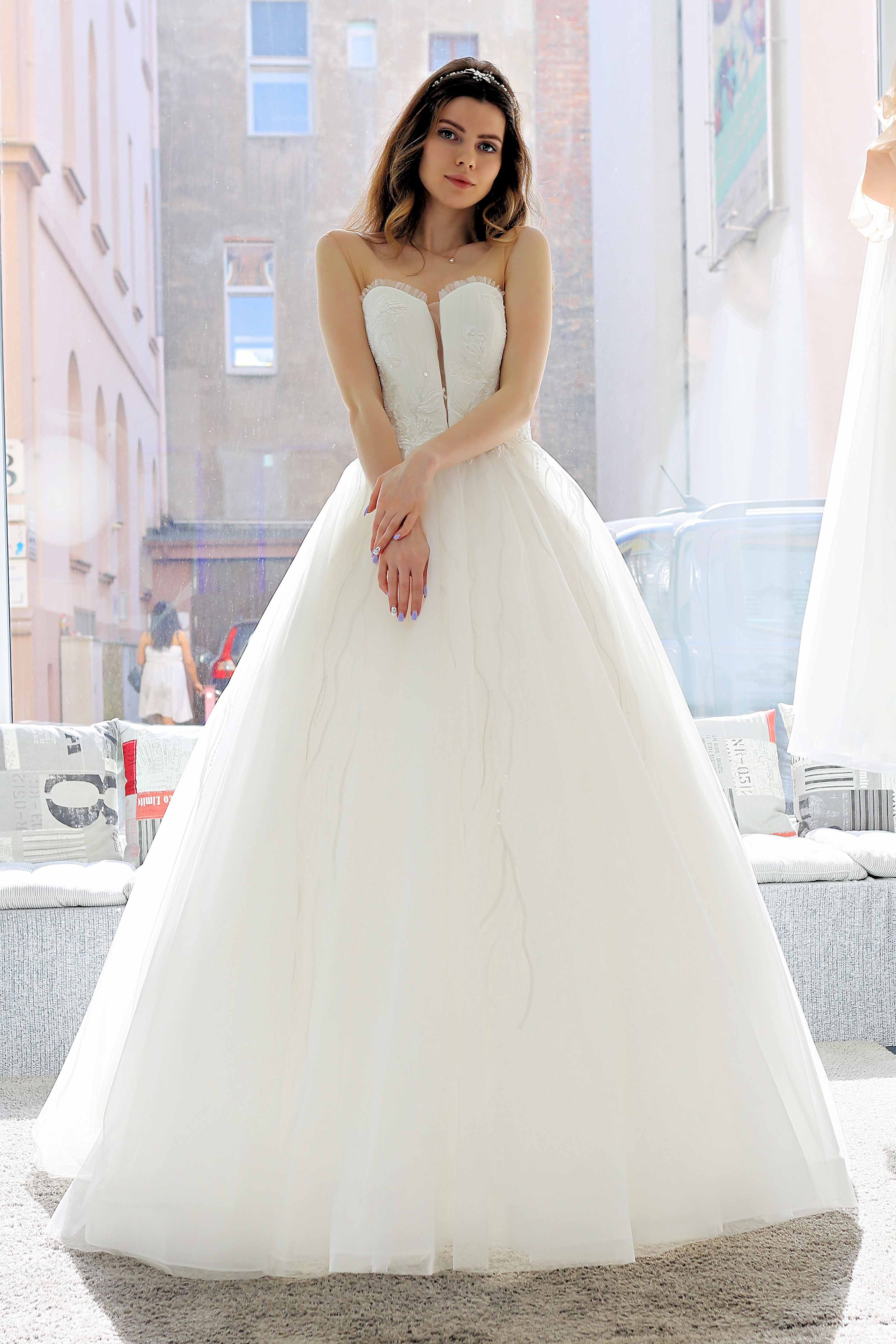 Schantal Brautkleid aus der Kollektion „Pilar“, Modell 14022.