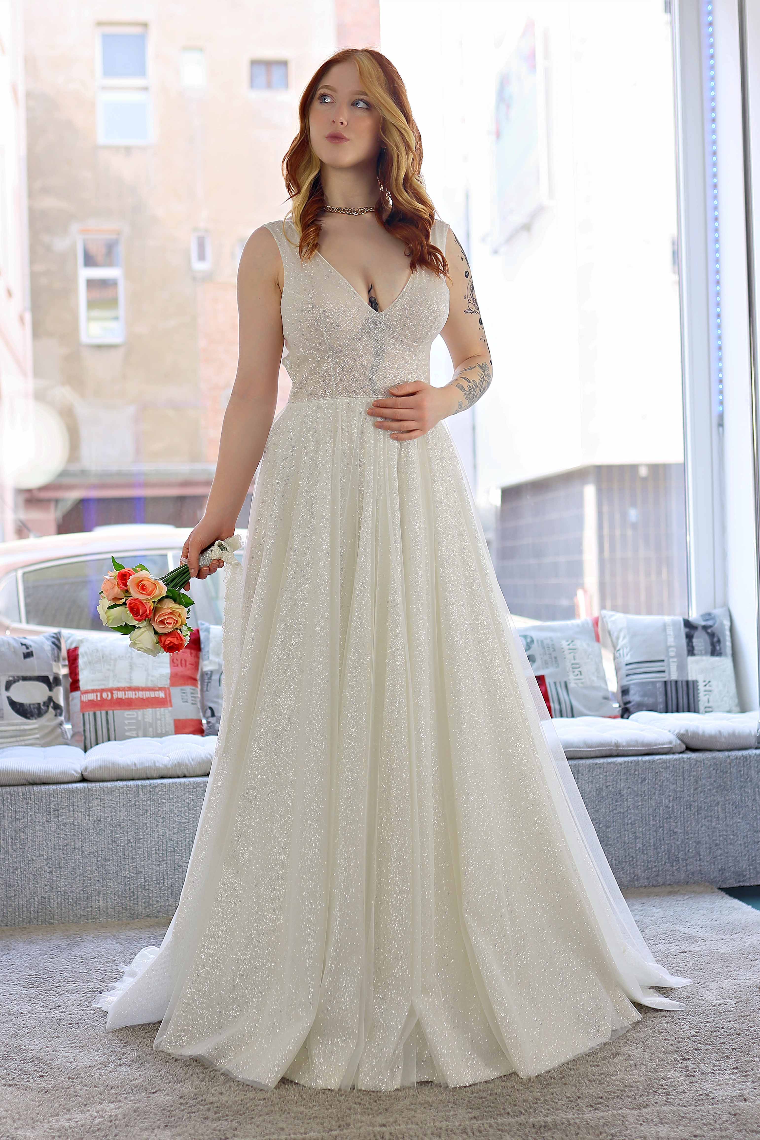 Schantal Brautkleid aus der Kollektion „Pilar“, Modell 14025. Foto 5