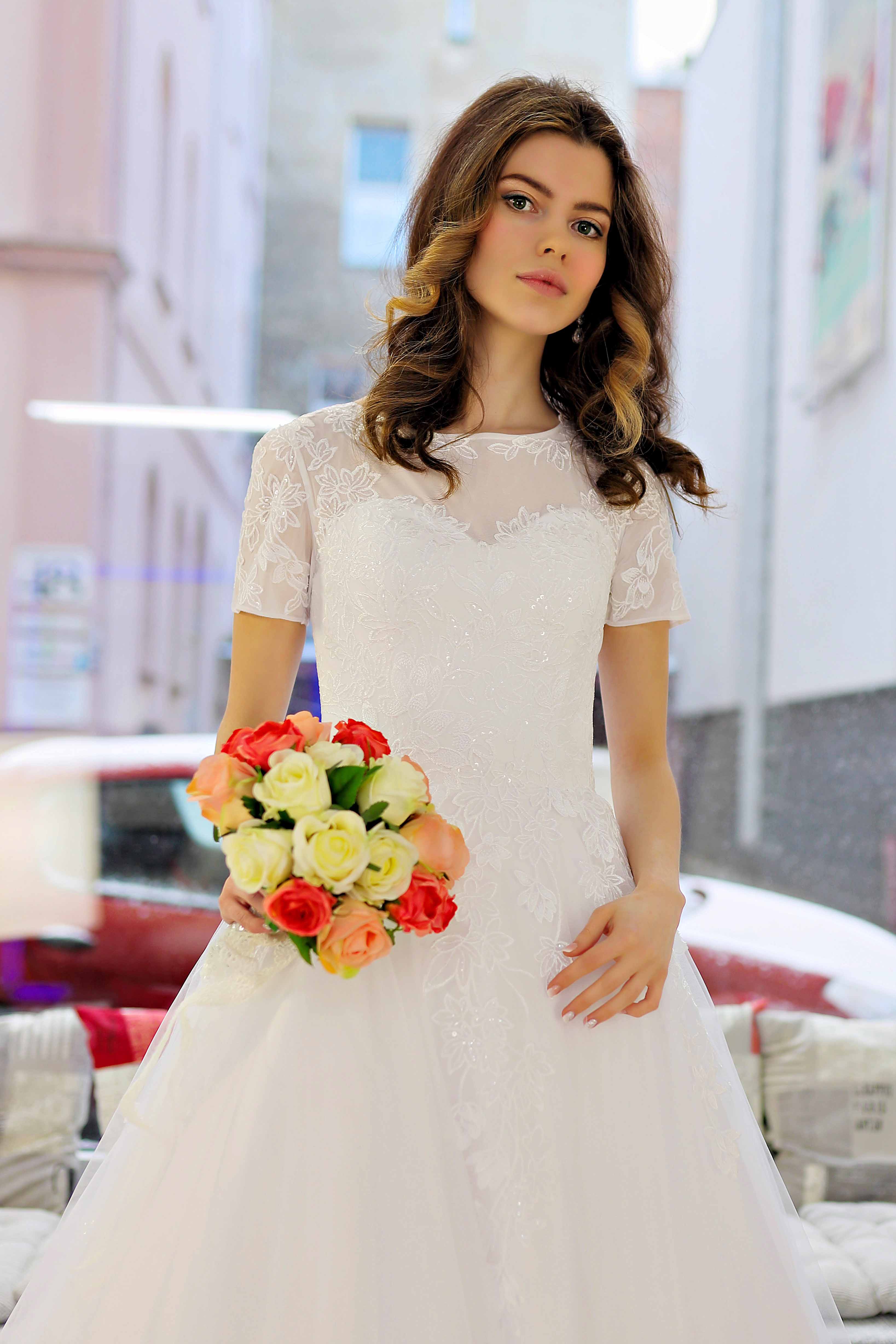 Schantal Brautkleid aus der Kollektion „Pilar“, Modell 14042. Foto 4