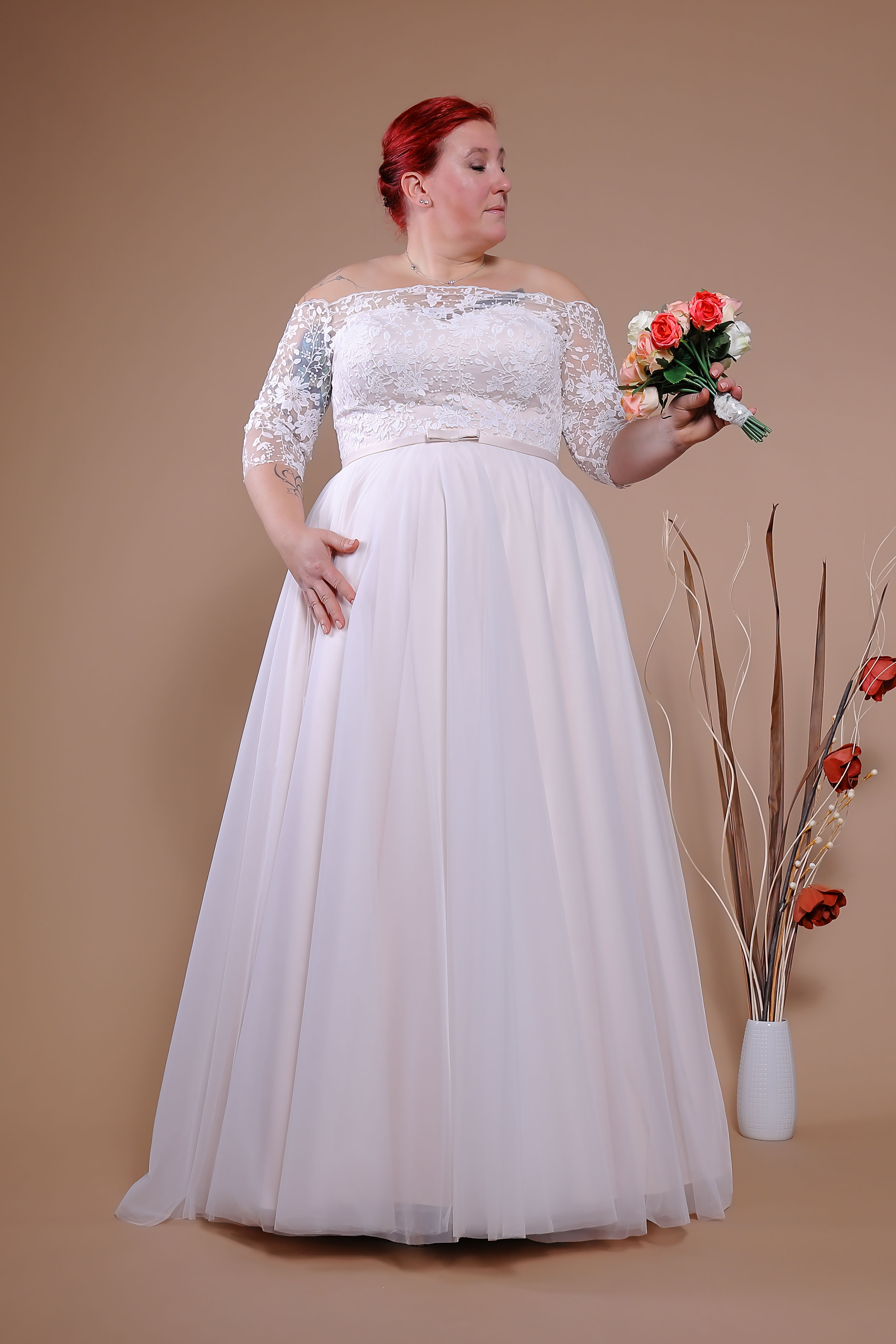 Schantal Brautkleid aus der Kollektion „Queen XXL“, Modell 14071 XXL. Foto 1