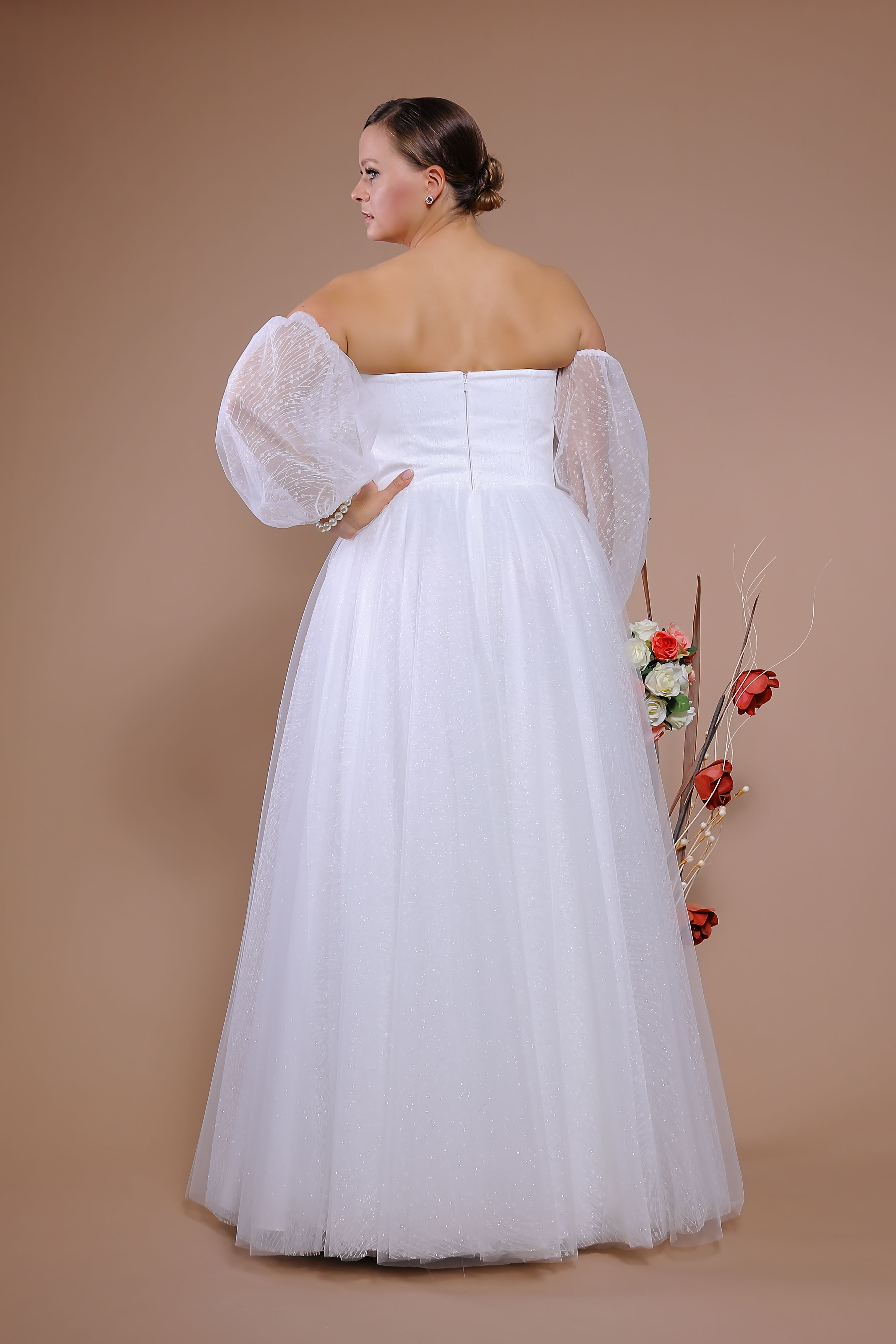 Schantal Brautkleid aus der Kollektion „Queen XXL“, Modell 14096 XXL. Foto 5