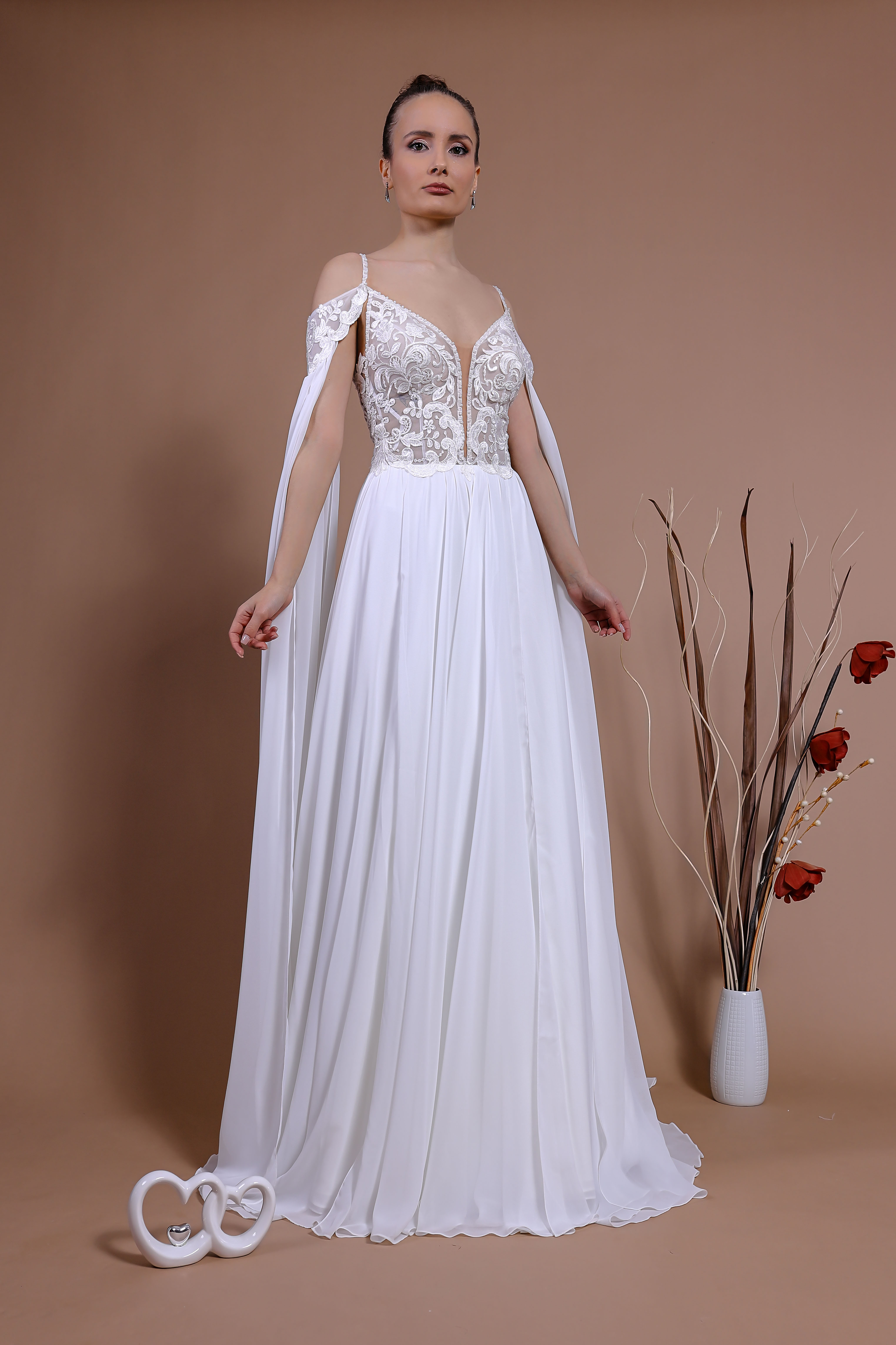 Schantal Brautkleid aus der Kollektion „Traum“, Modell 14140. Foto 2