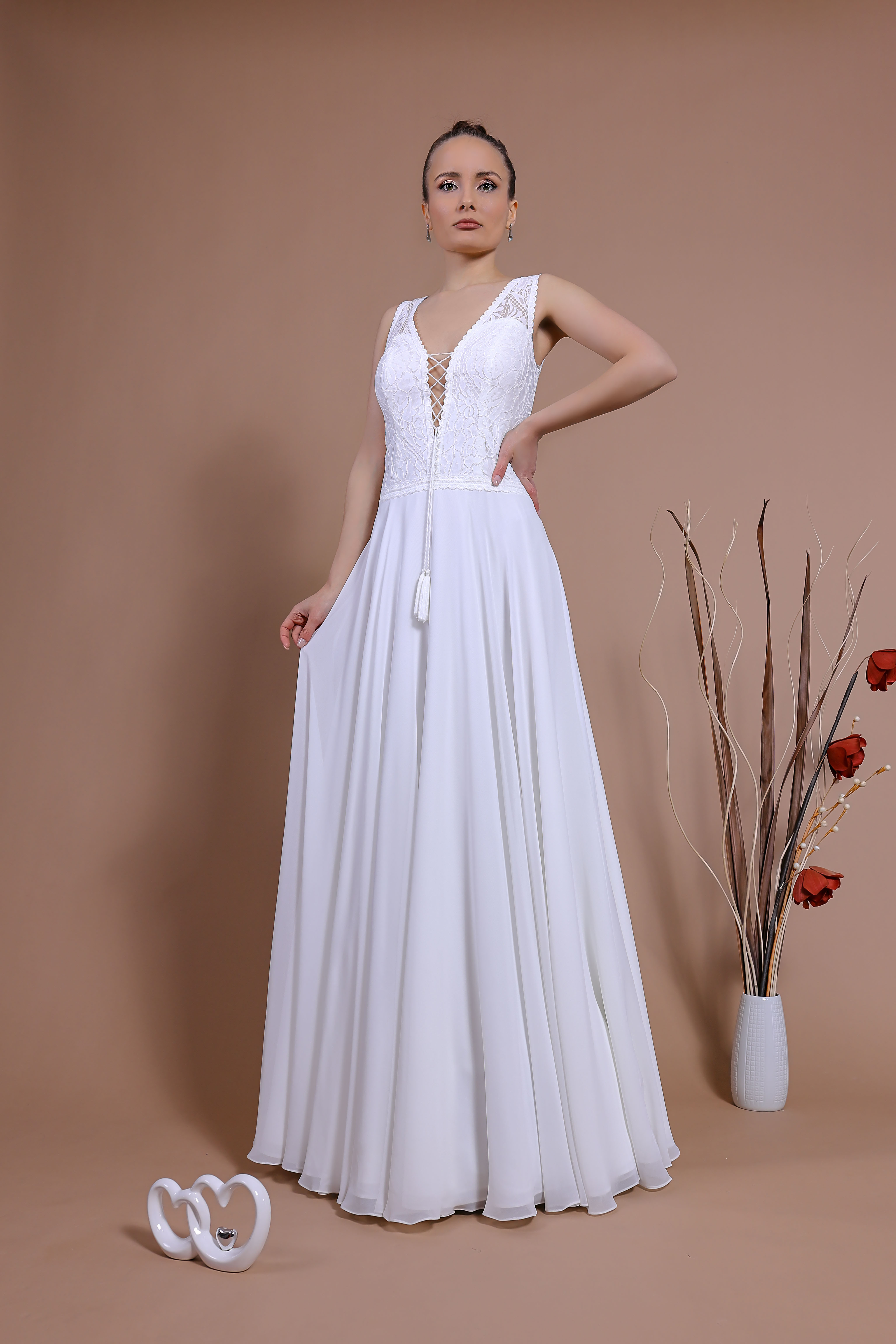 Schantal Brautkleid aus der Kollektion „Traum“, Modell 14142. Foto 2