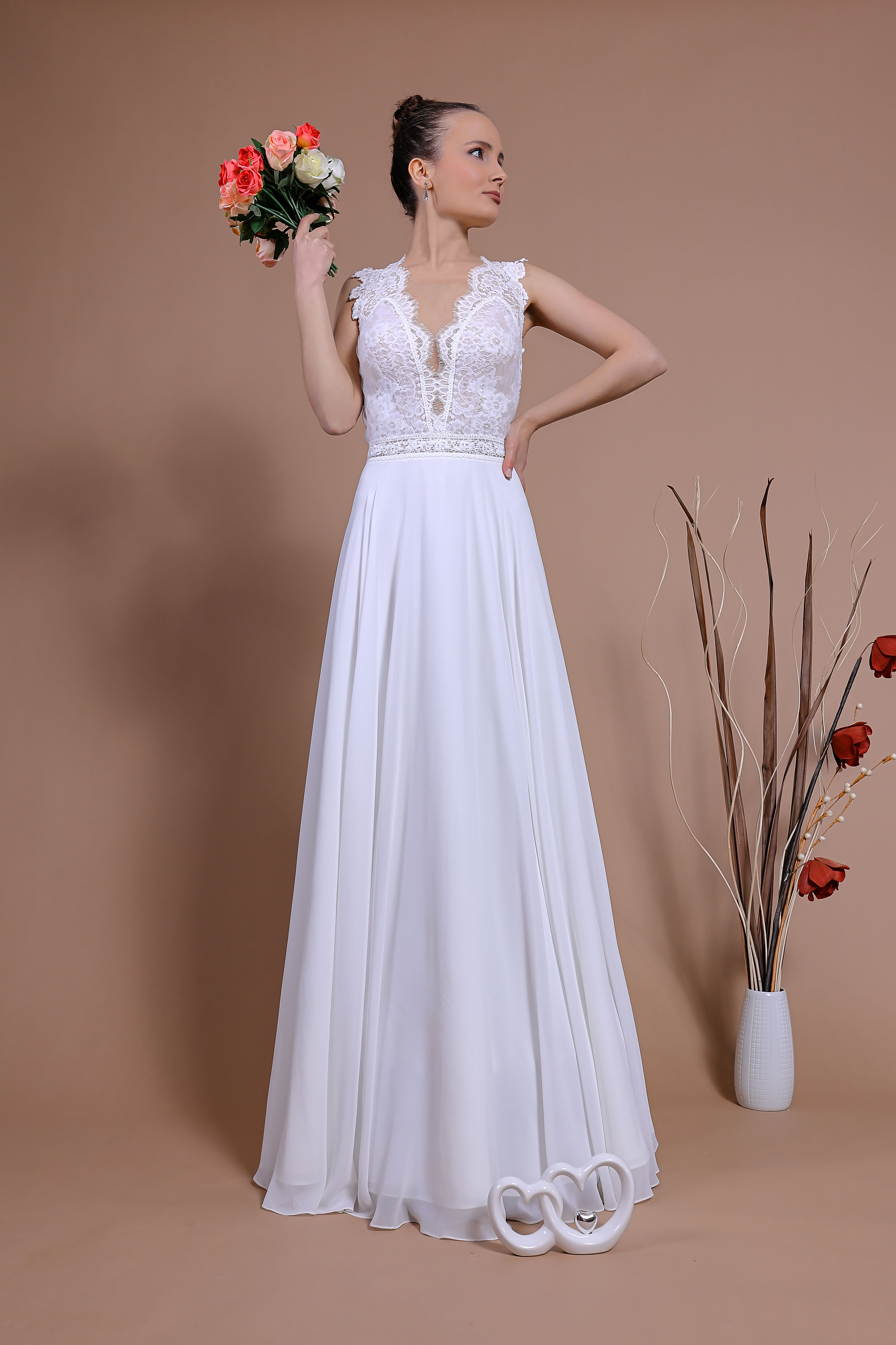 Schantal Brautkleid aus der Kollektion „“, Modell 14151. Foto 1