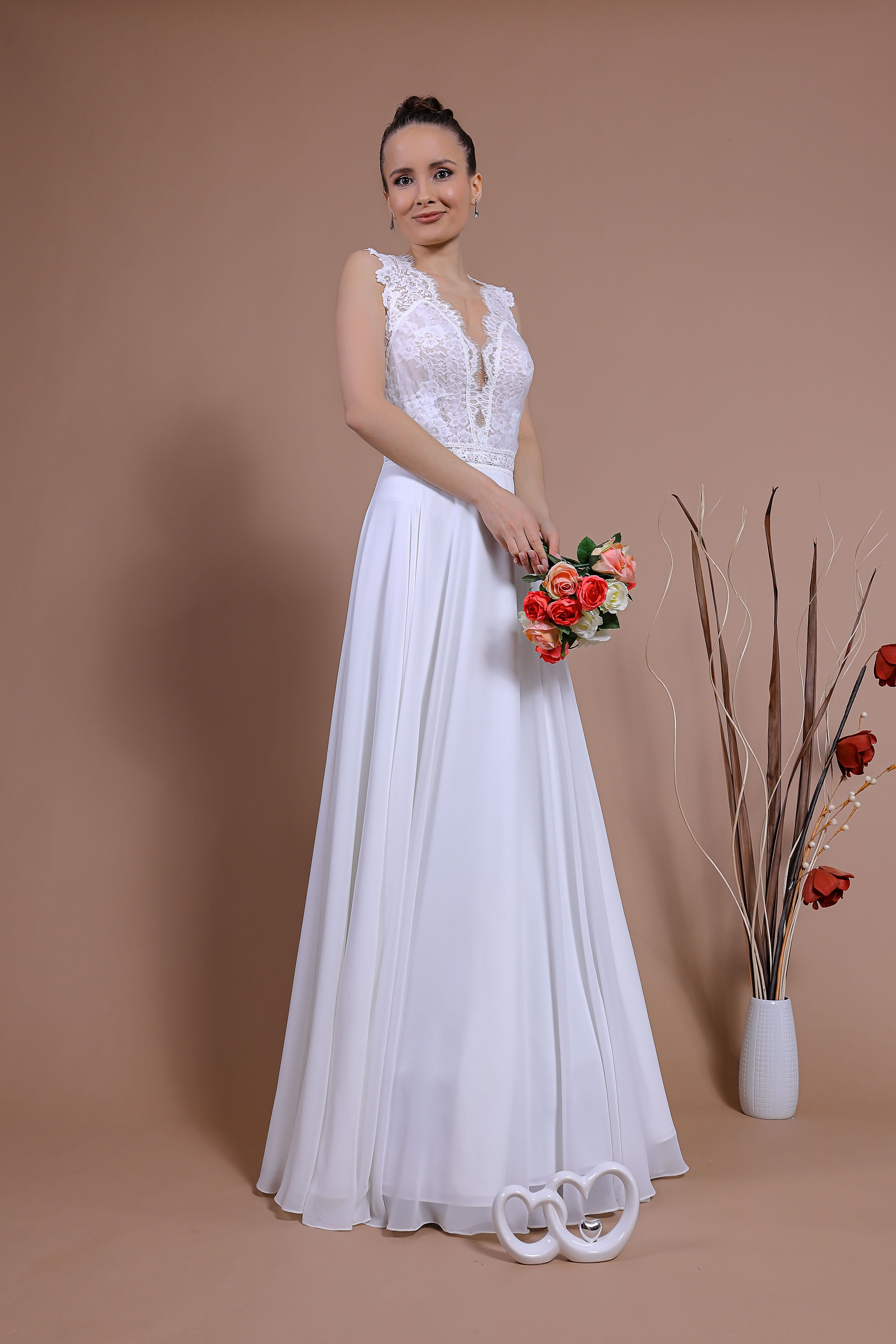 Schantal Brautkleid aus der Kollektion „“, Modell 14151. Foto 2