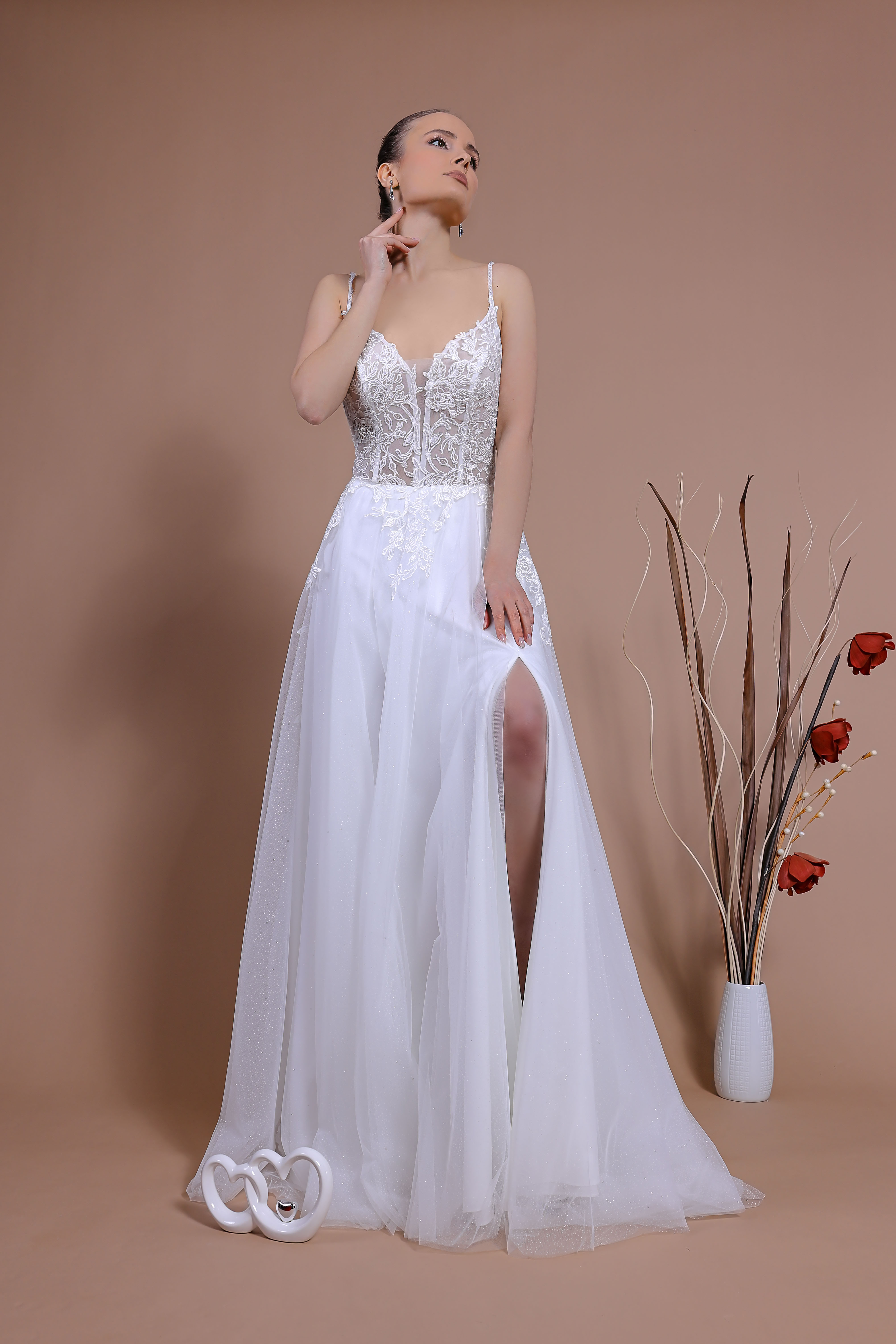 Schantal Brautkleid aus der Kollektion „Traum“, Modell 14157. Foto 3