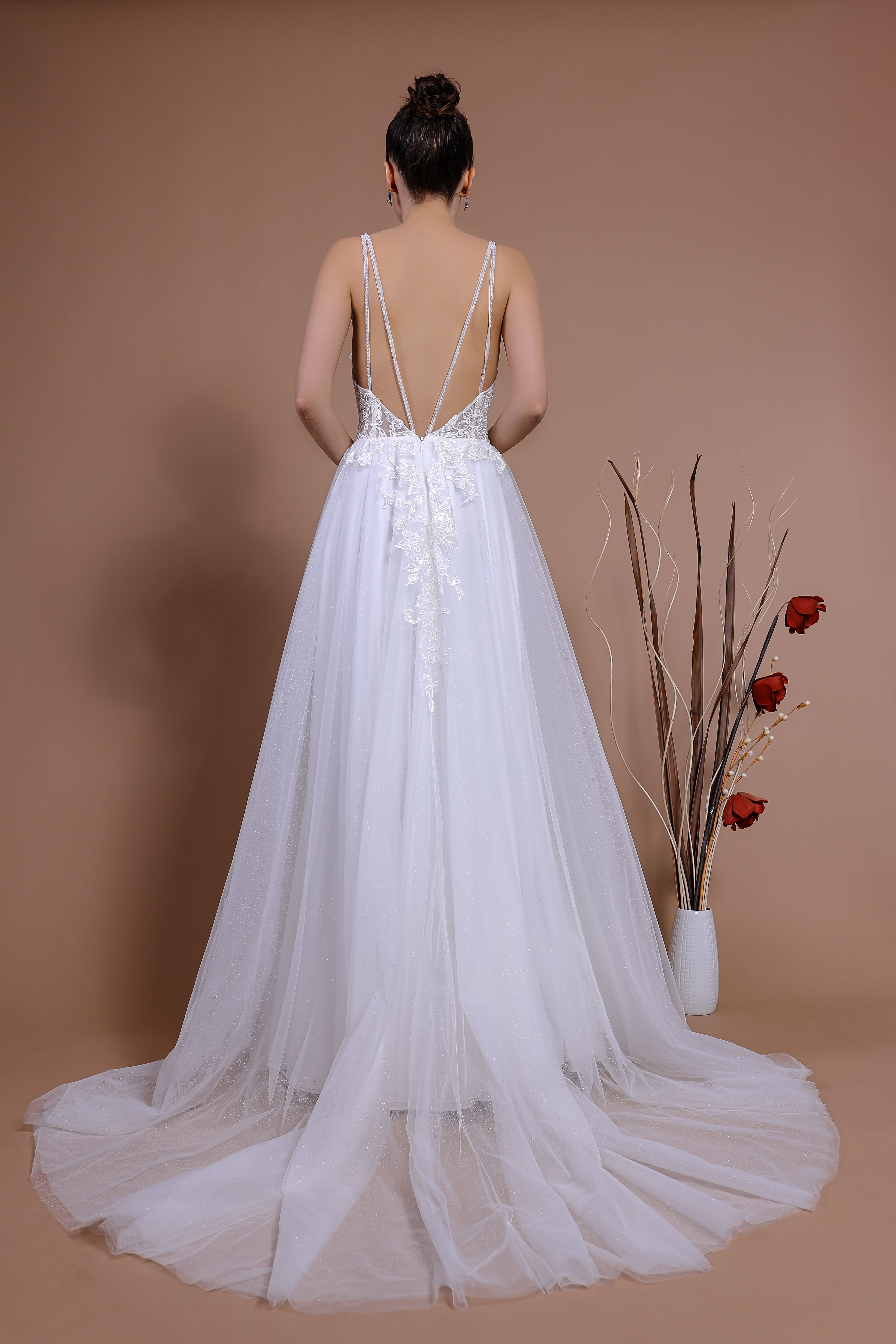 Schantal Brautkleid aus der Kollektion „Traum“, Modell 14157. Foto 6
