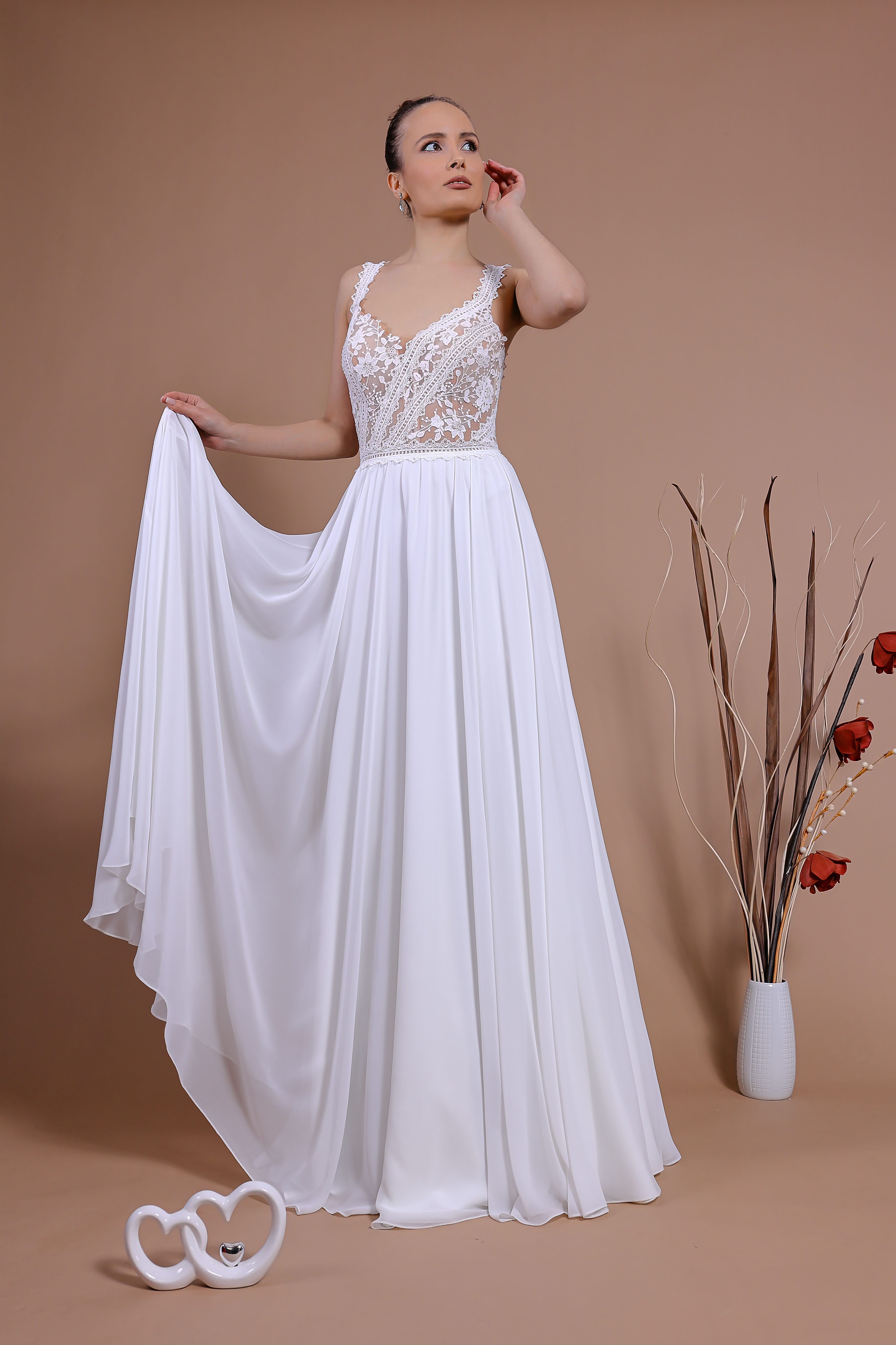 Schantal Brautkleid aus der Kollektion „Traum“, Modell 14159. Foto 2