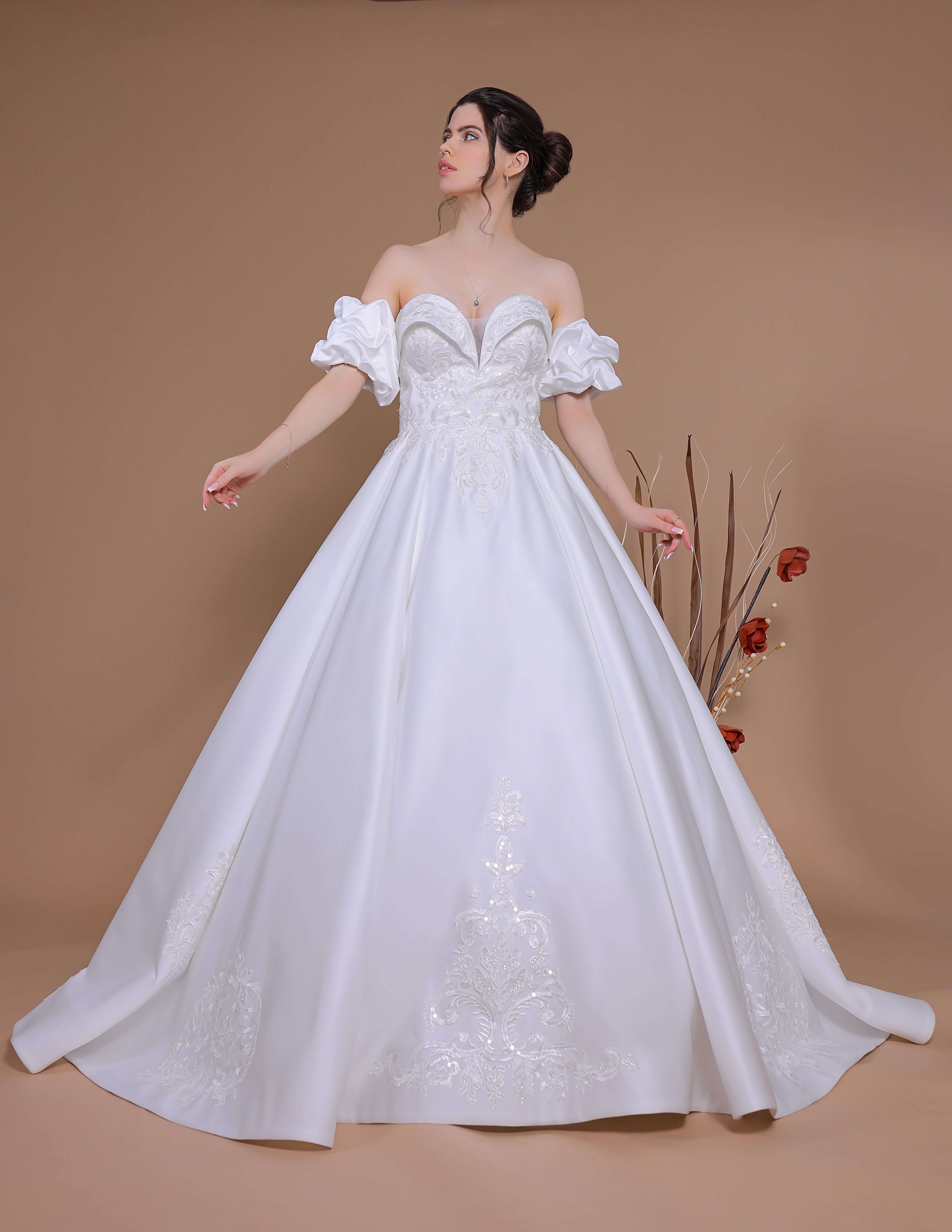 Schantal Brautkleid aus der Kollektion „Traum“, Modell 14164. Foto 2