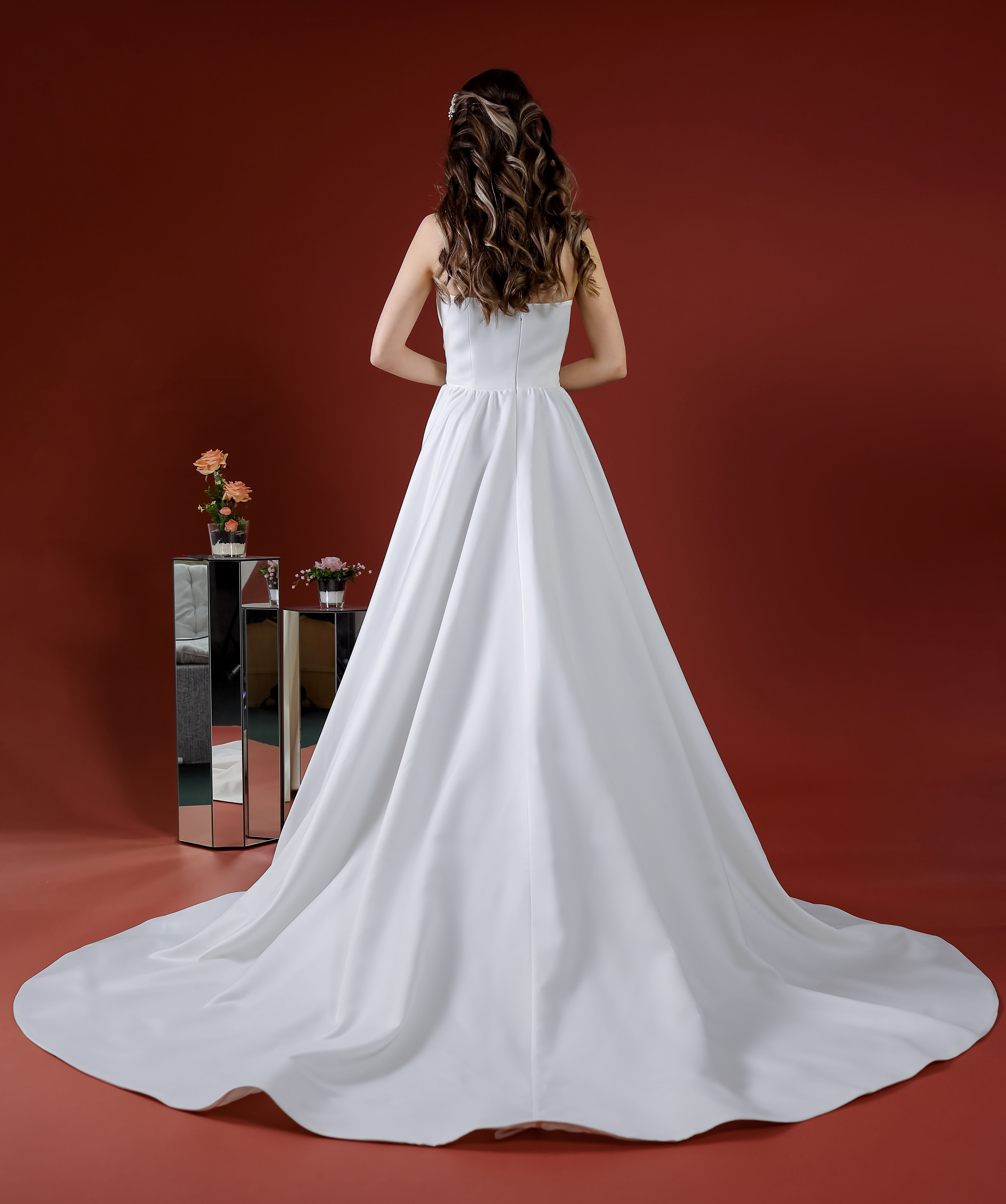 Schantal Brautkleid aus der Kollektion „Elegia“, Modell 14176. Foto 6