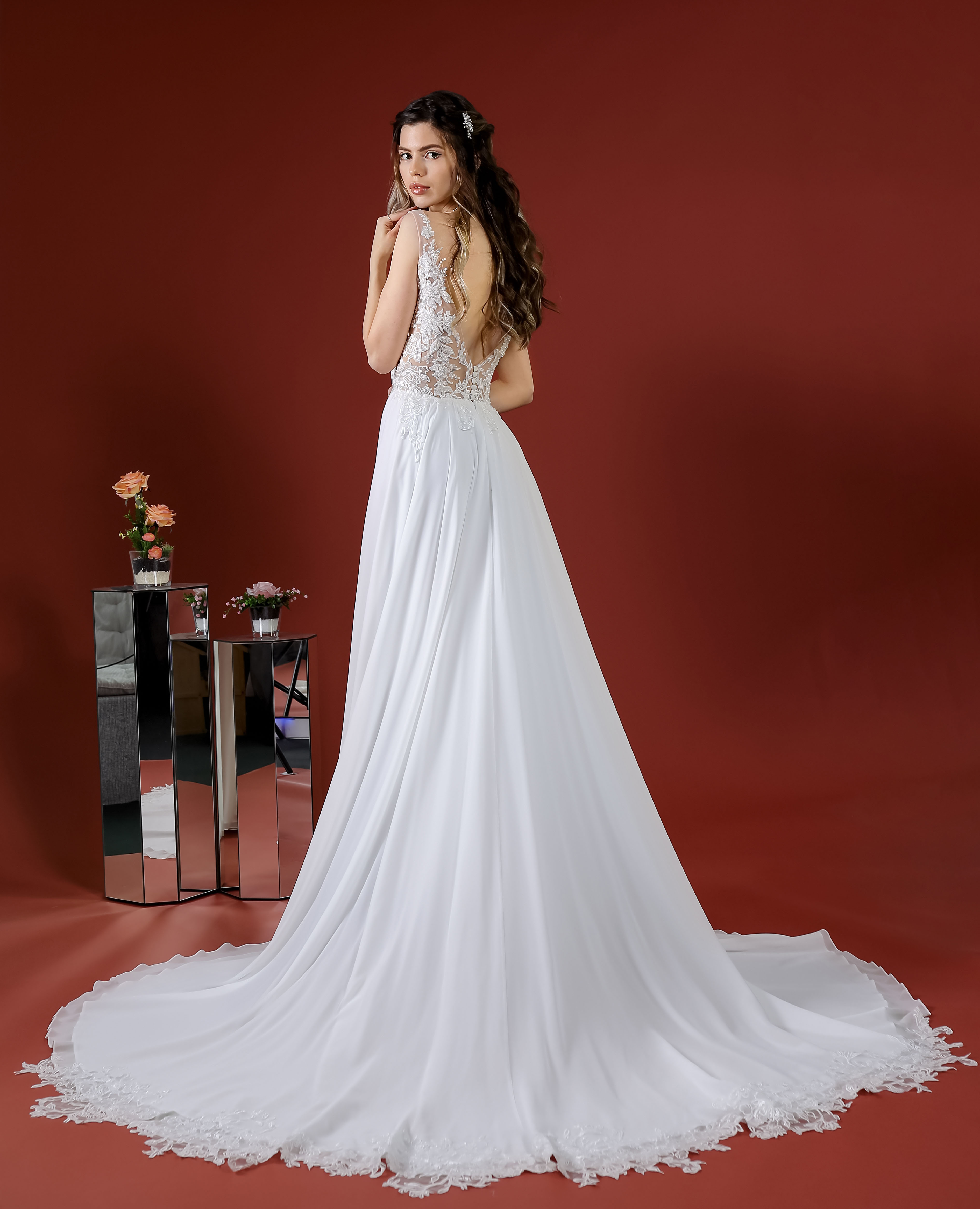 Schantal Brautkleid aus der Kollektion „Elegia“, Modell 14178. Foto 5