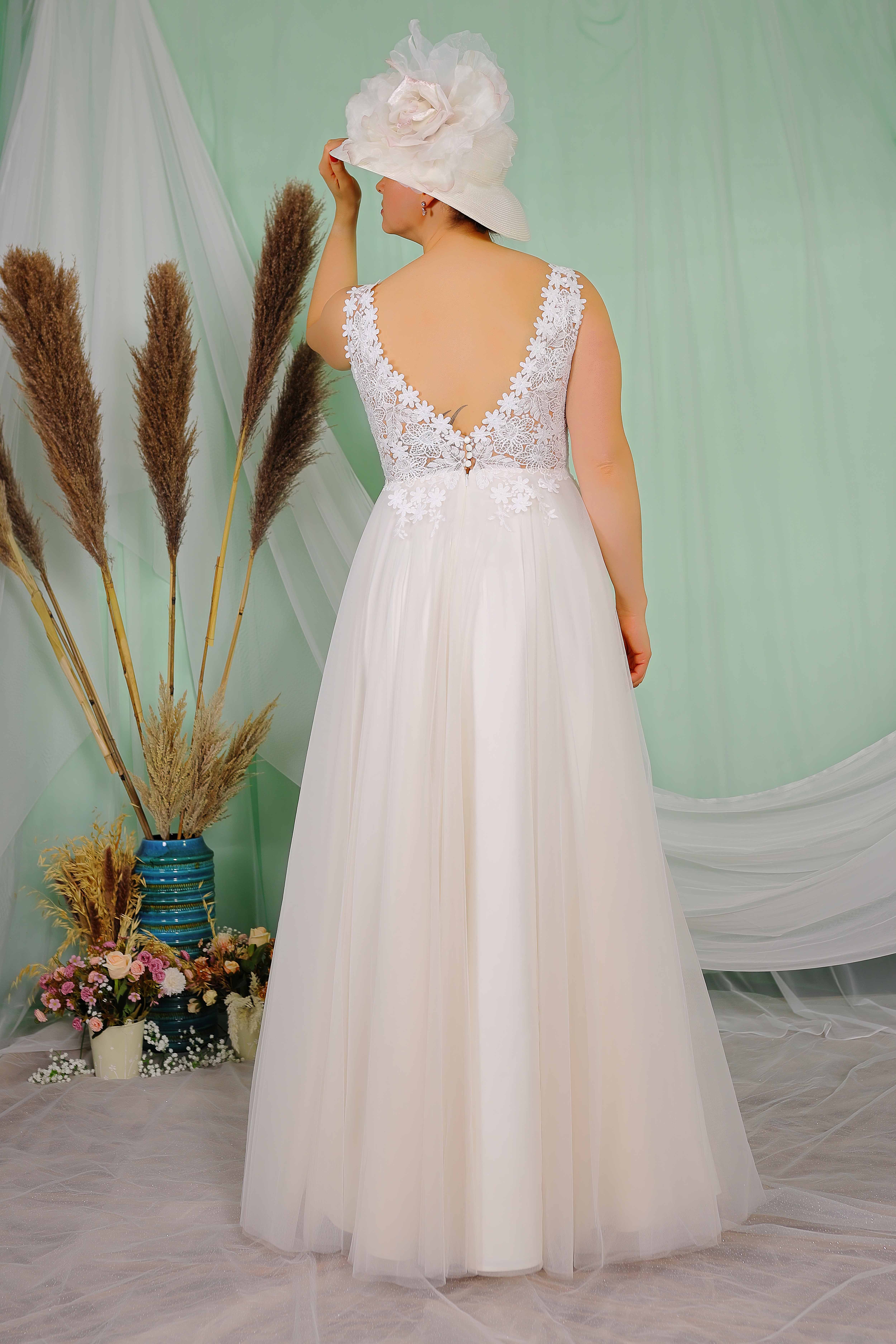 Schantal Brautkleid aus der Kollektion „Queen XXL“, Modell 2201 - 2. Foto 4