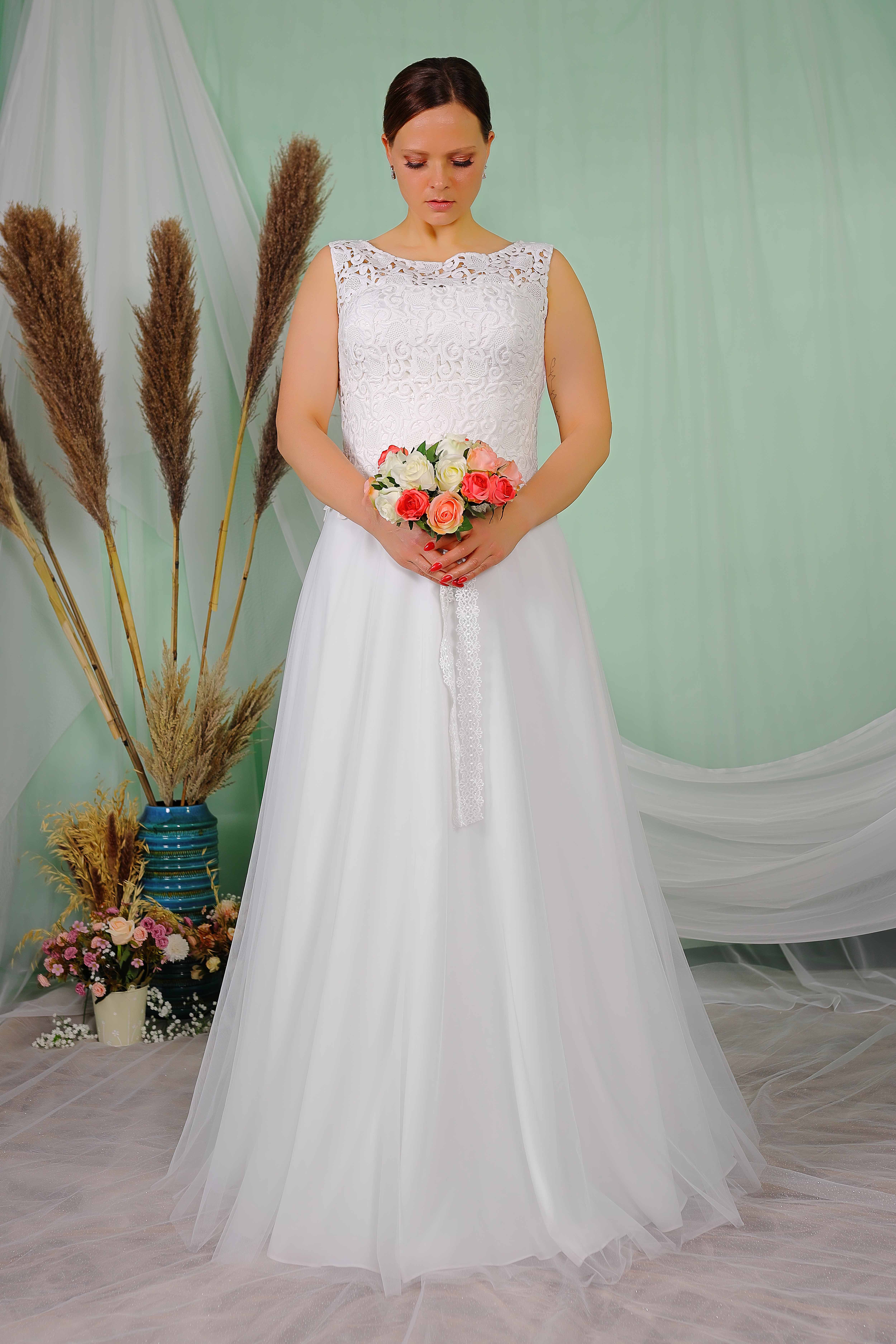 Schantal Brautkleid aus der Kollektion „Queen XXL“, Modell 2285-2 XXL. Foto 1