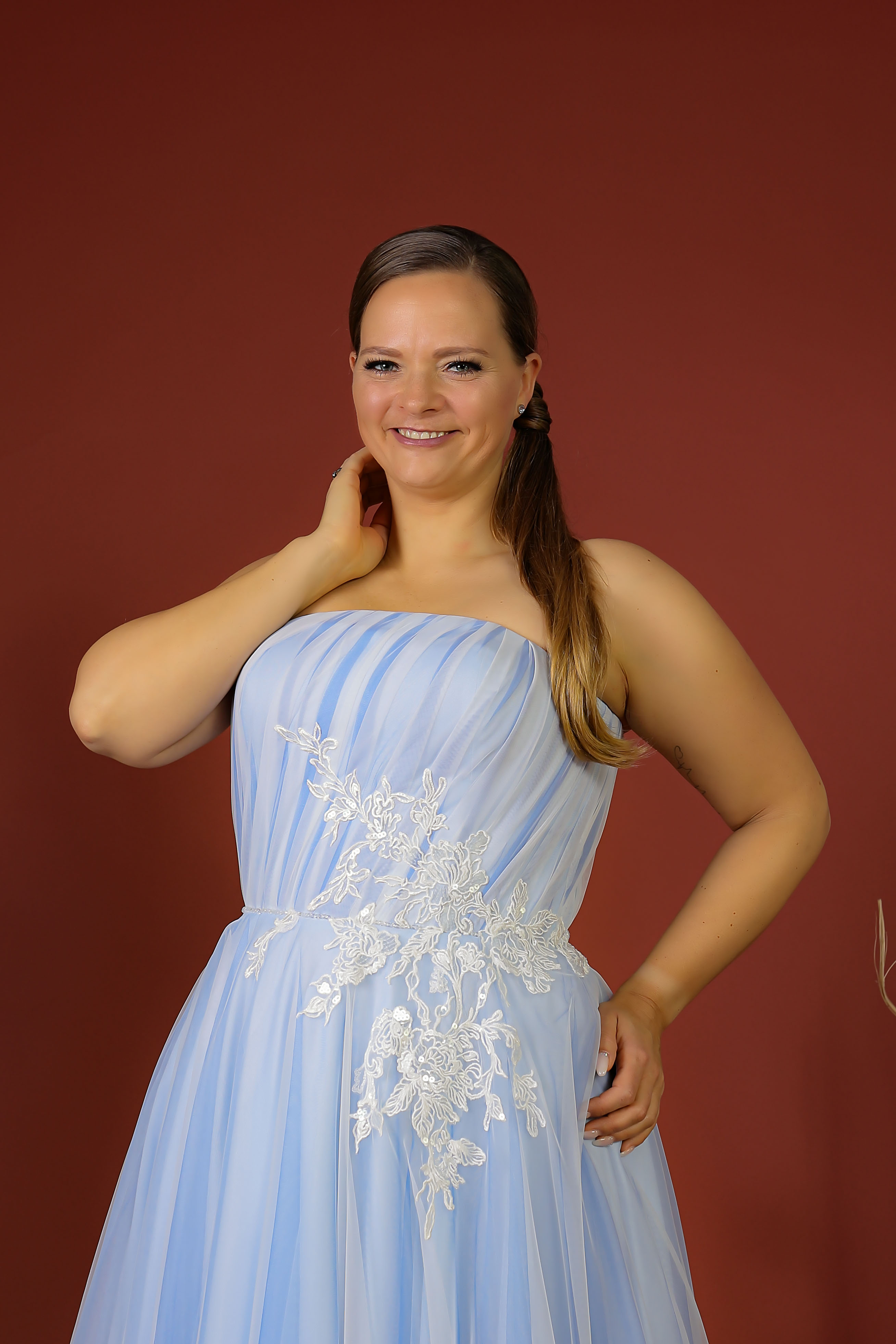 Schantal Brautkleid aus der Kollektion „Pilar XXL“, Modell 52002. Foto 2