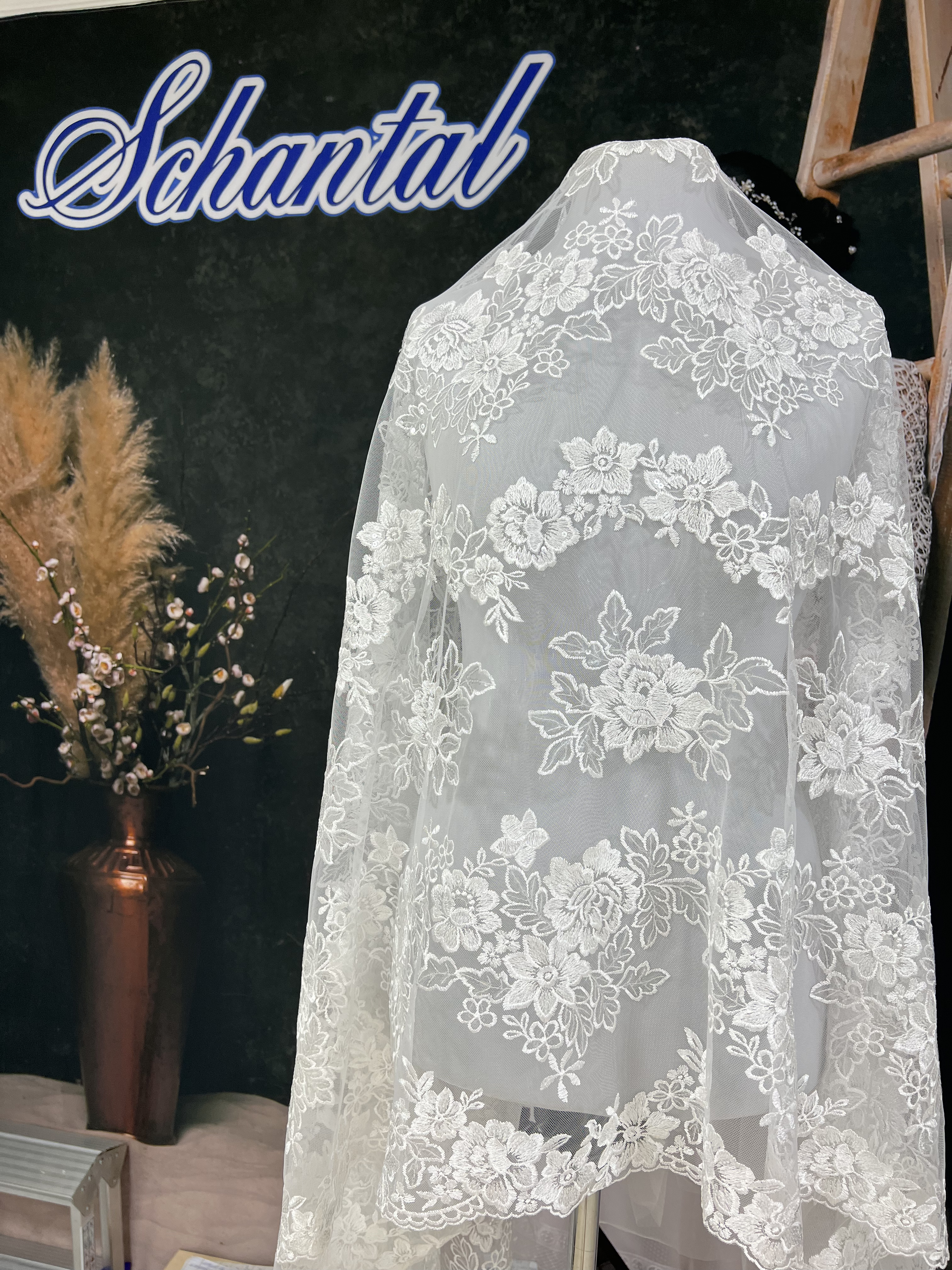 Schantal Brautkleid aus der Kollektion „Schatz“, Modell A - 11 iv. Foto 5
