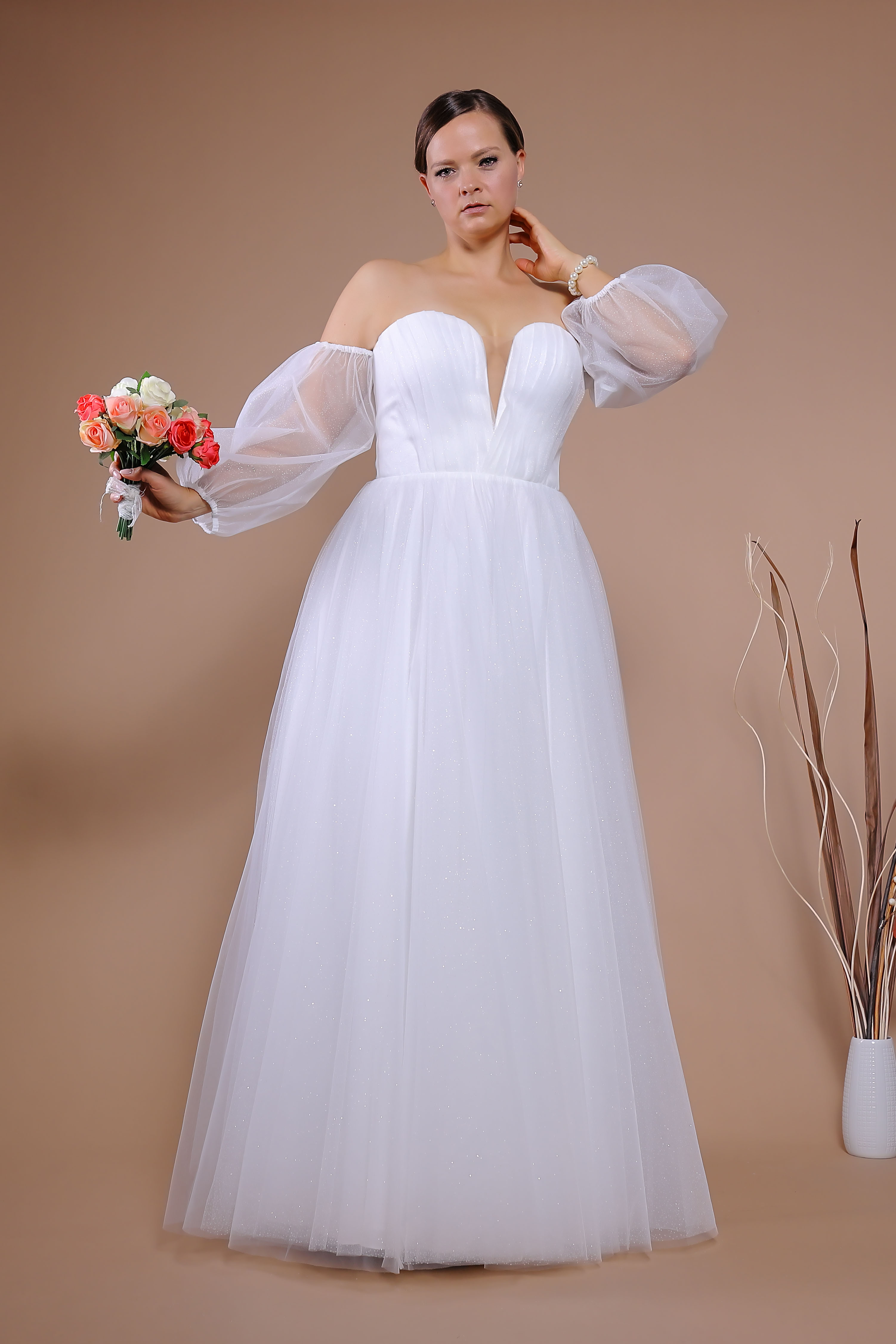 Schantal Brautkleid aus der Kollektion „Queen XXL“, Modell VA 1751 XXL. Foto 1