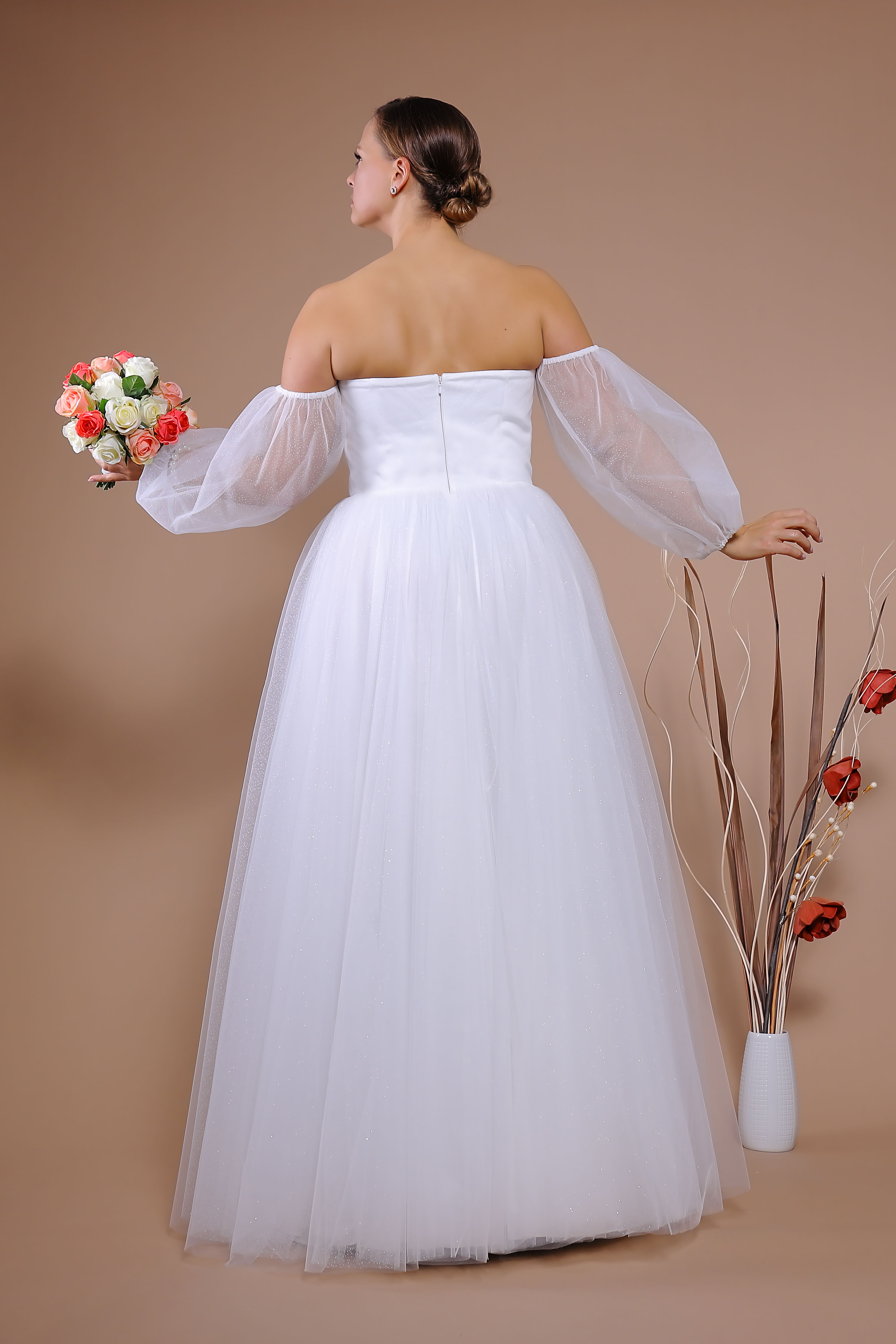 Schantal Brautkleid aus der Kollektion „Queen XXL“, Modell VA 1751 XXL. Foto 6