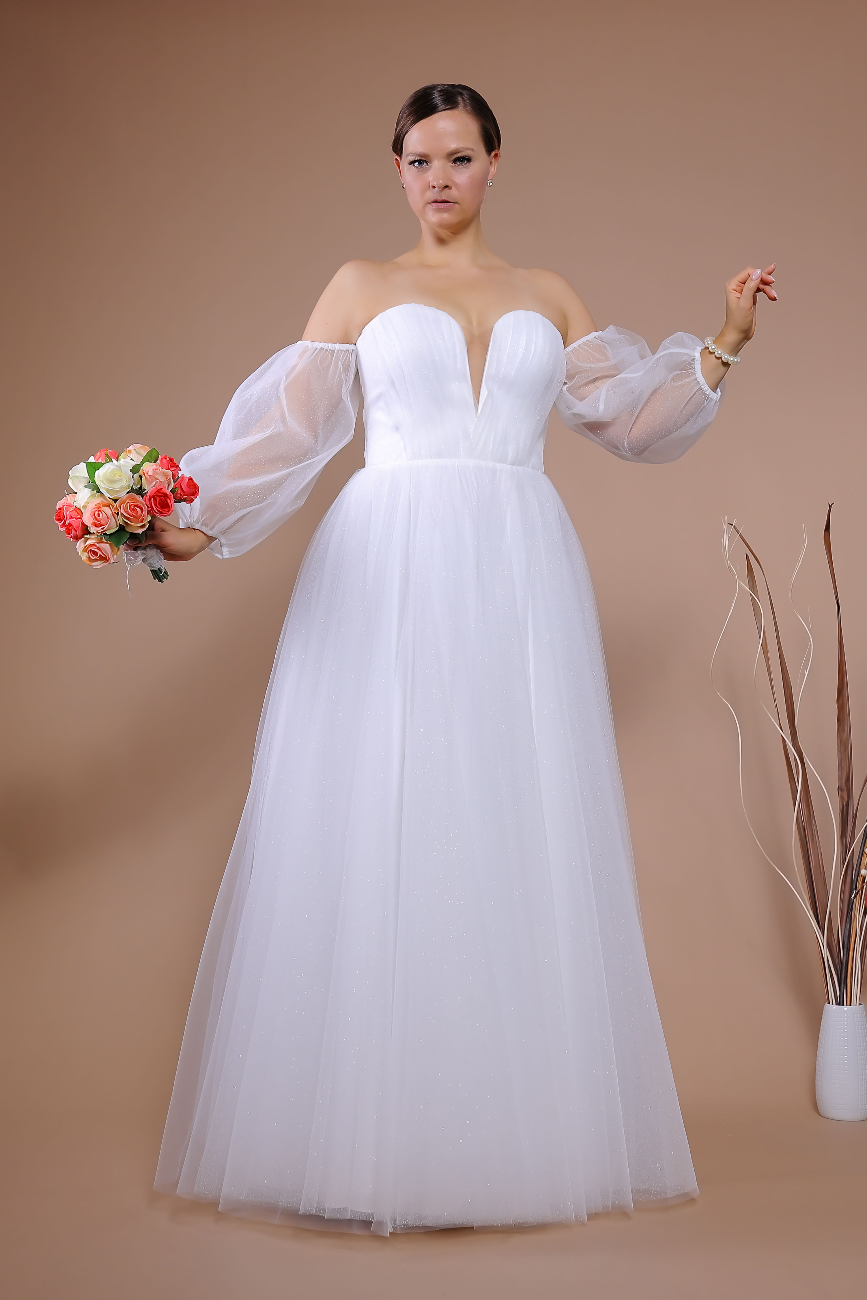 Schantal Brautkleid aus der Kollektion „Queen XXL“, Modell VA 1751 XXL. Foto 3