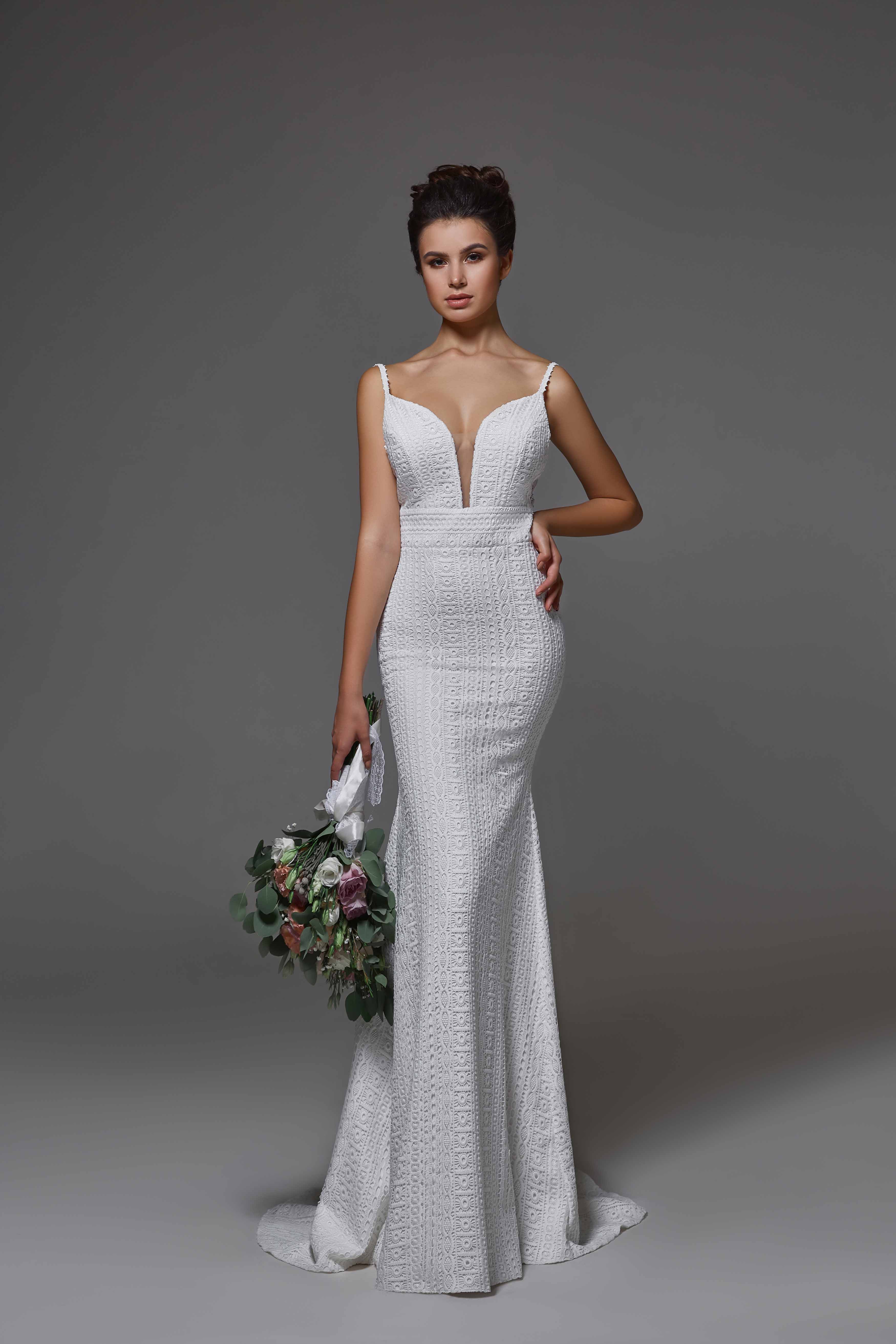Schantal Brautkleid aus der Kollektion „Pilar“, Modell 28062. Foto 1