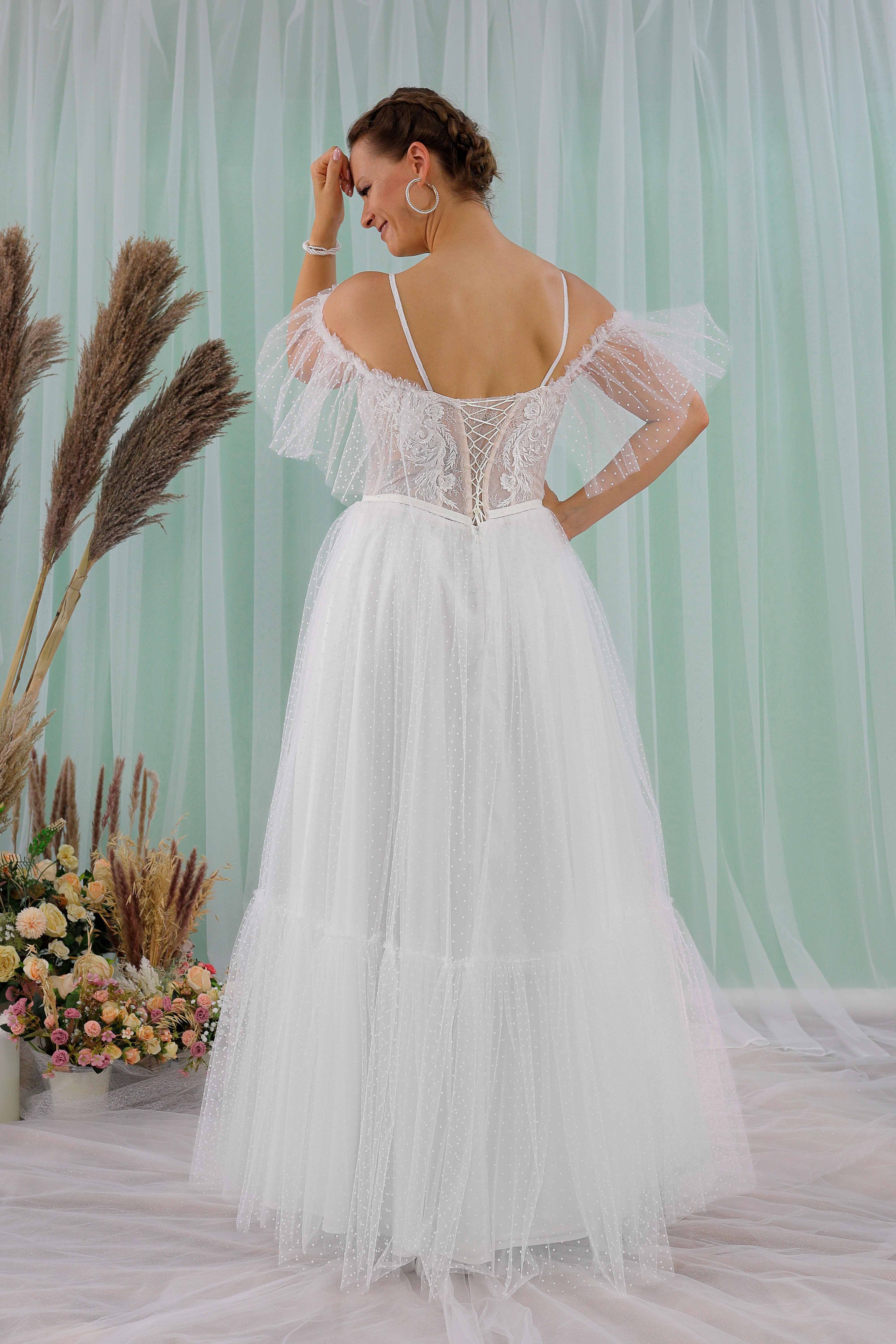 Schantal Brautkleid aus der Kollektion „Queen XXL“, Modell 2316 XXL. Foto 5