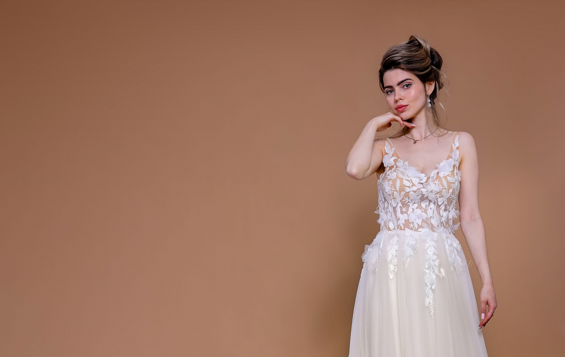 Schantal Brautkleid aus der Kollektion „Traum“, Modell 14200.