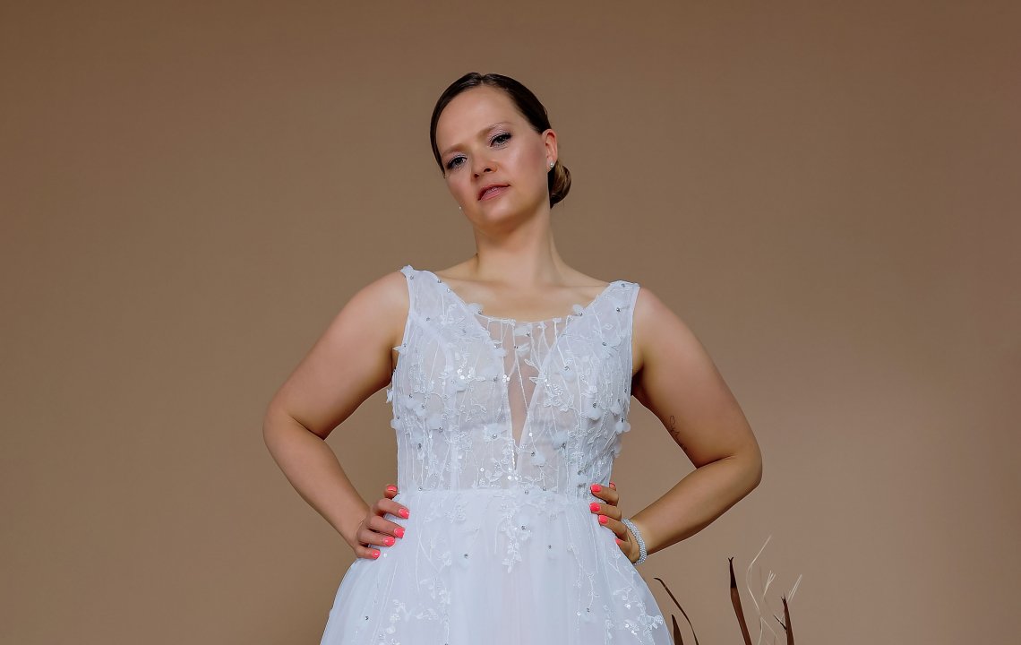 Schantal Brautkleid aus der Kollektion „Pilar XXL“, Modell 14205.