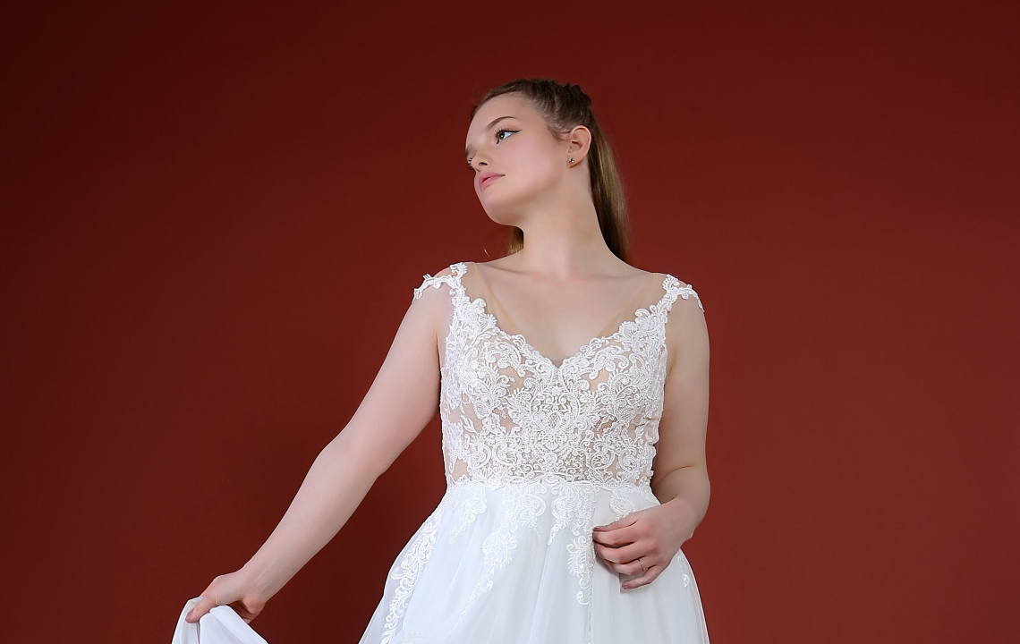 Schantal Brautkleid aus der Kollektion „Pilar XXL“, Modell 52007.