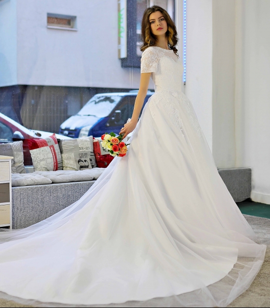 Schantal Brautkleid aus der Kollektion „Pilar“, Modell 14042.