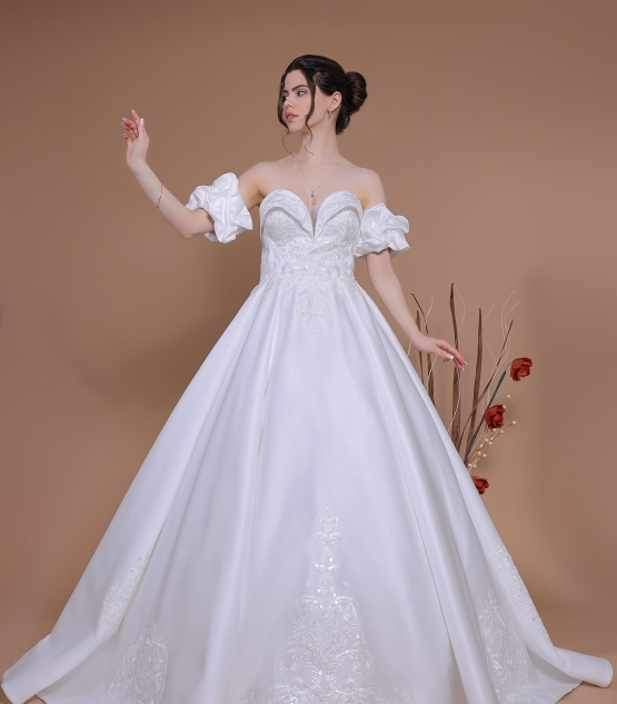 Schantal Brautkleid aus der Kollektion „Traum“, Modell 14164.