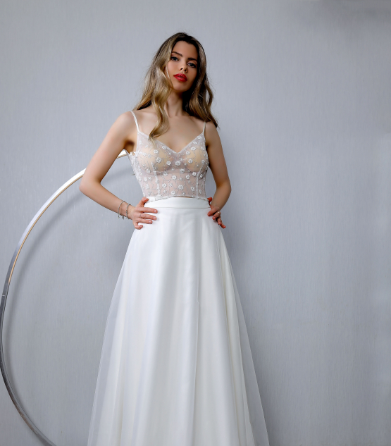Schantal Brautkleid aus der Kollektion „Kiara“, Modell 3300 - 15 Top.