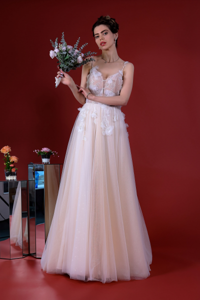 Schantal Brautkleid aus der Kollektion „Elegia“, Modell 14212.