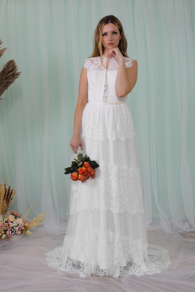 Schantal wedding dress from the collection Ni-Na (Sale), model 2287.