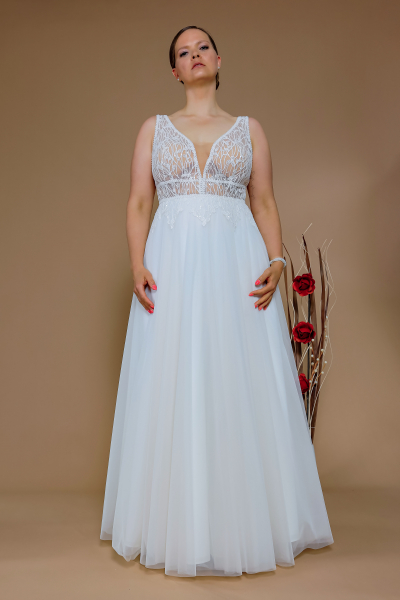 Schantal Brautkleid aus der Kollektion „Pilar XXL“, Modell 28055 - 2.