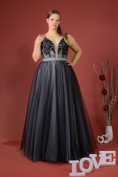 Schantal Brautkleid aus der Kollektion „Pilar XXL“, Modell 52018.