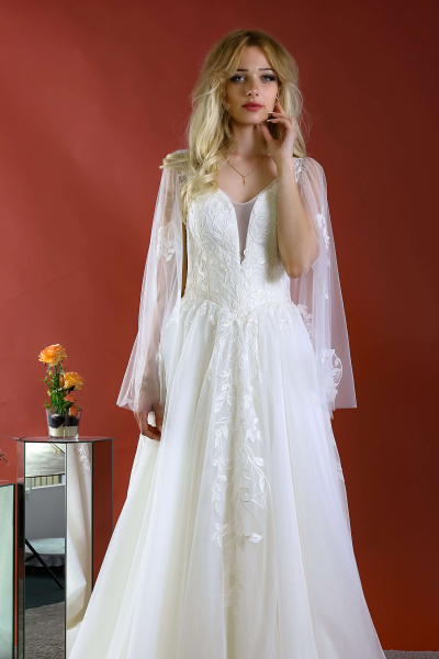 Schantal Brautkleid aus der Kollektion „Elegia“, Modell 52071.