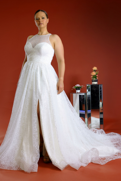 Schantal Brautkleid aus der Kollektion „Pilar XXL“, Modell 52083.