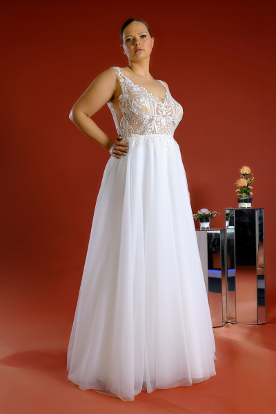 Schantal Brautkleid aus der Kollektion „Pilar XXL“, Modell 52086.