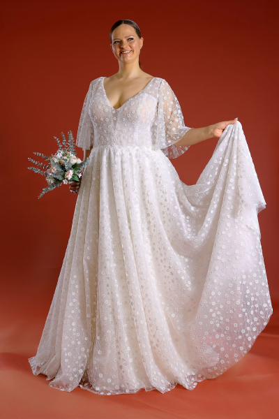Schantal Brautkleid aus der Kollektion „Pilar XXL“, Modell 52091.