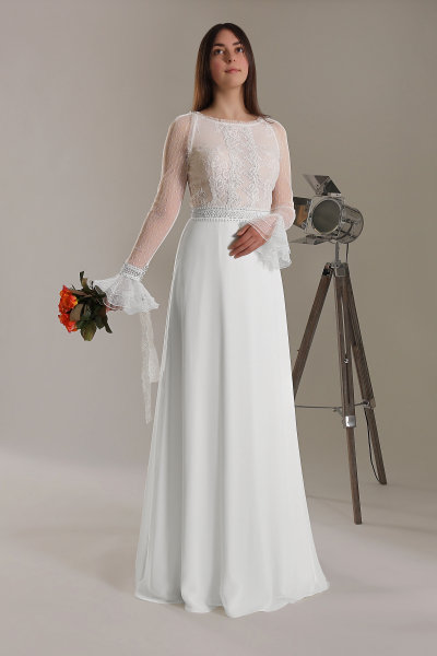 Schantal wedding dress from the collection Ni-Na (Sale), model 2218.