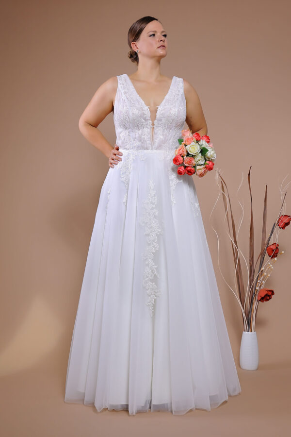 14067 (5) Wedding dress buy Schantal