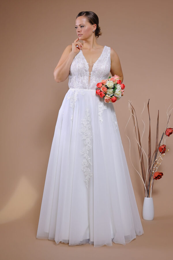 14067 (6) Wedding dress buy Schantal