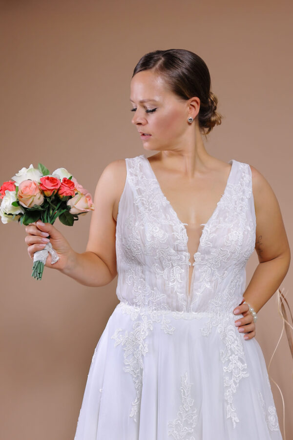 14067 (8) Wedding dress buy Schantal