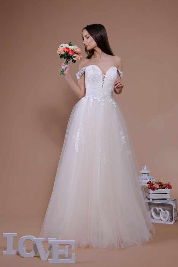 14084 Wedding dress buy Schantal (2)