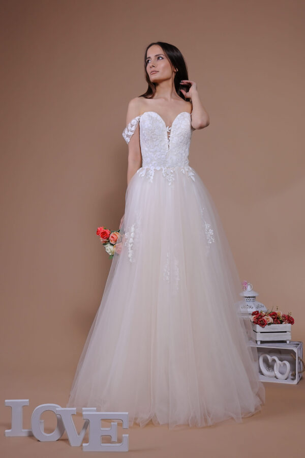 14084 Wedding dress buy Schantal (3)
