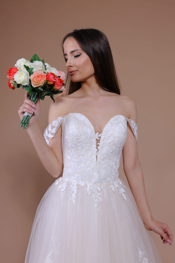 14084 Wedding dress buy Schantal (5)