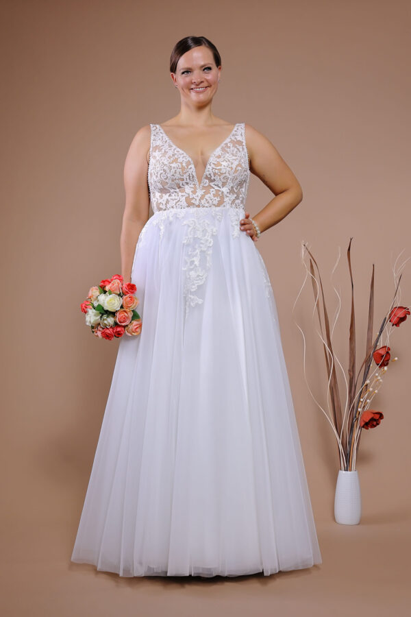 14113 Wedding dress buy Schantal (2)