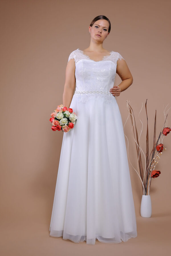 28052-2 Wedding dress buy Schantal (2)